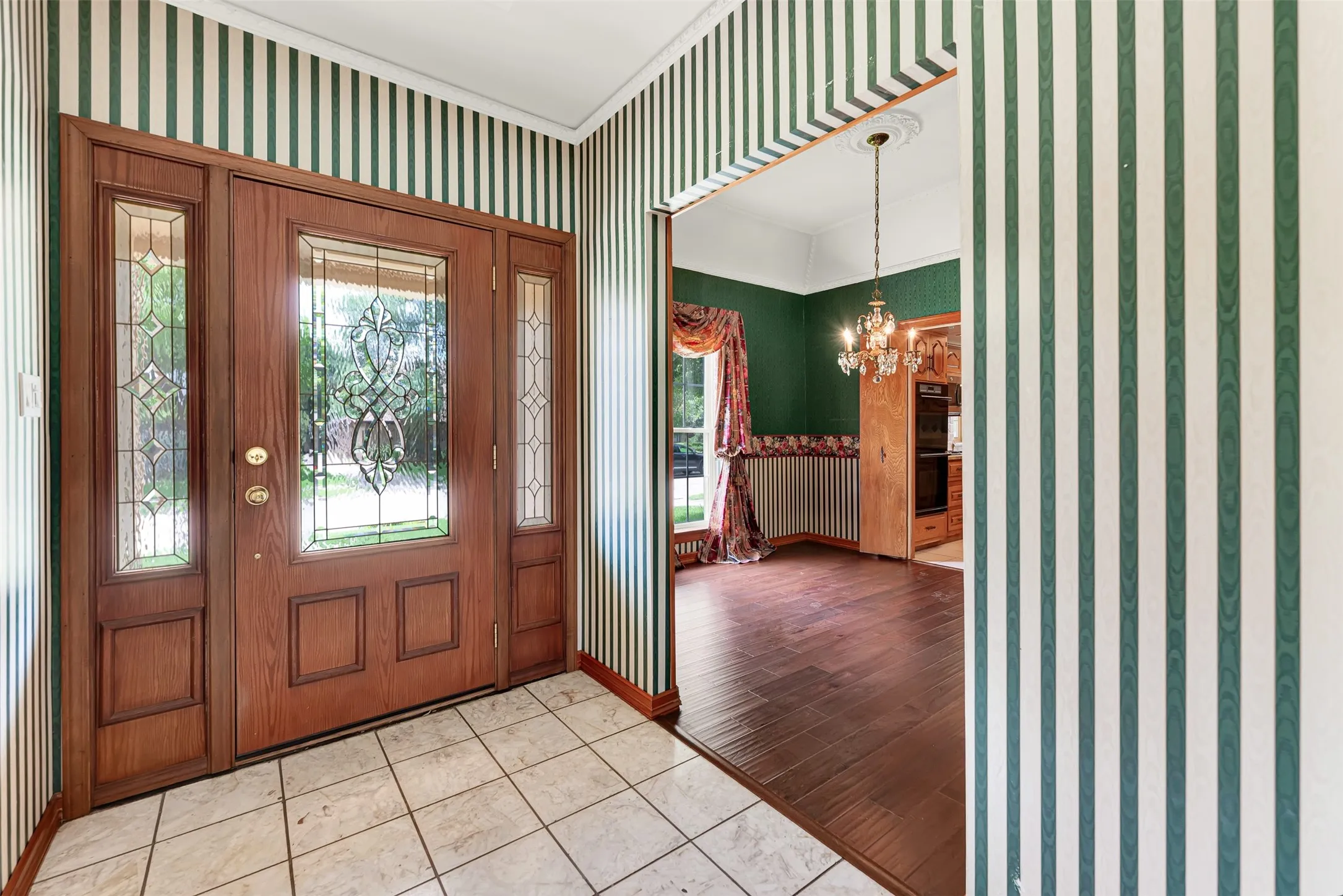 Single Family Residence For Sale in Dallas County , 3205 Cross Timbers Lane, Garland, Texas 75044, 4 Bedroom, 3 Bathroom, 2 Garage spaces, 2,500 Sqft, built in 1978, mls#21283693, Real Estate Agent in Garland, Homes For Sale in Dallas county, Homes For Sale in Garland, Realtor in Garland Texas, Real Estate Brokerage Independent Realty Texas, Luminita Cordes Realtor