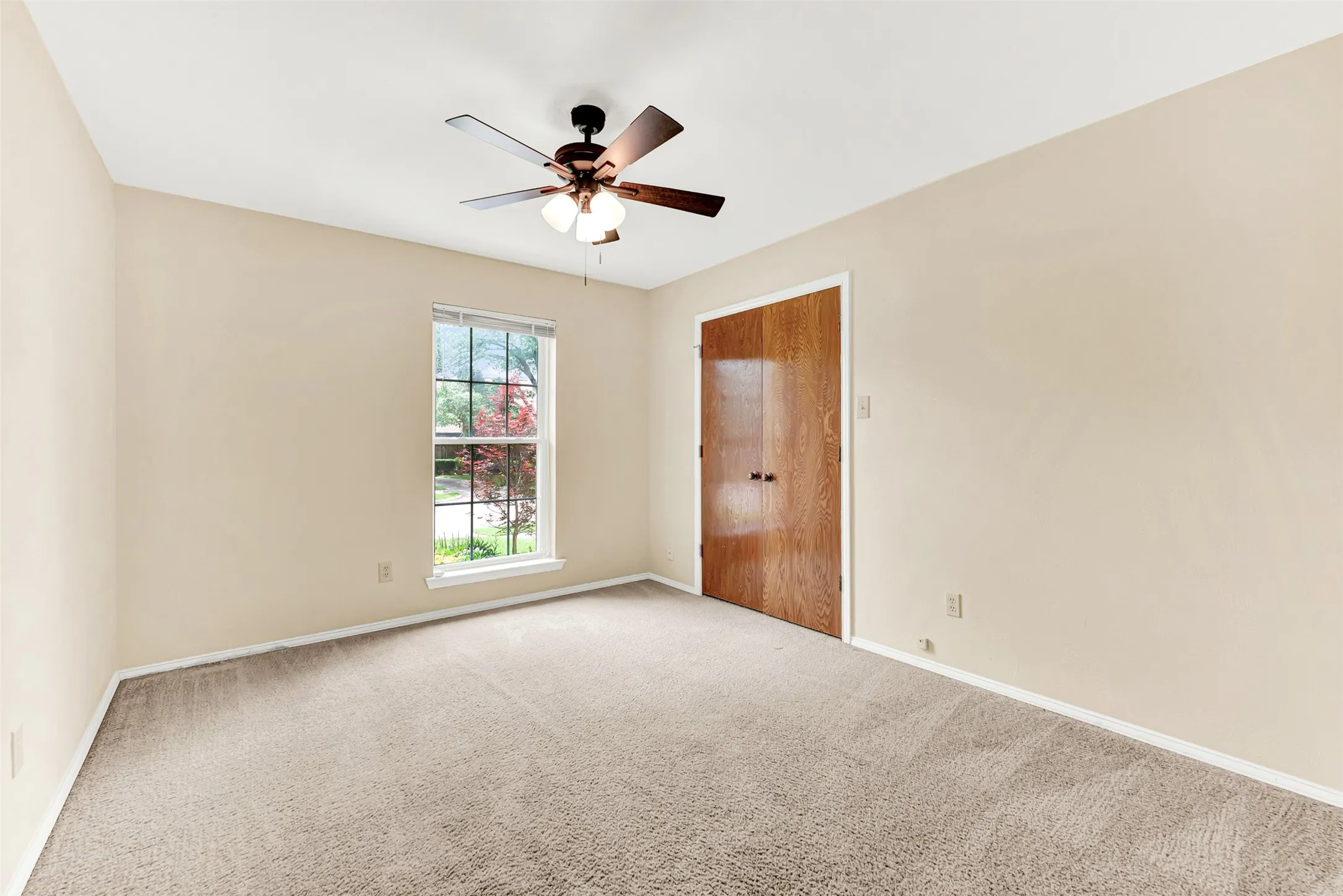Single Family Residence For Sale in Dallas County , 3205 Cross Timbers Lane, Garland, Texas 75044, 4 Bedroom, 3 Bathroom, 2 Garage spaces, 2,500 Sqft, built in 1978, mls#21283693, Real Estate Agent in Garland, Homes For Sale in Dallas county, Homes For Sale in Garland, Realtor in Garland Texas, Real Estate Brokerage Independent Realty Texas, Luminita Cordes Realtor