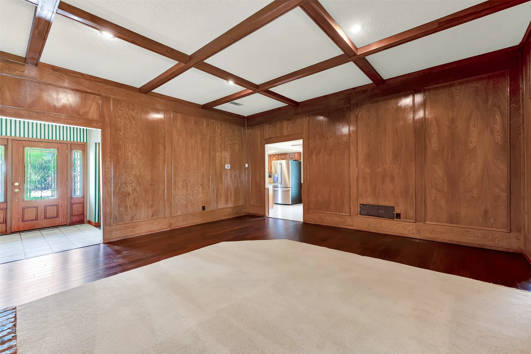 Single Family Residence For Sale in Dallas County , 3205 Cross Timbers Lane, Garland, Texas 75044, 4 Bedroom, 3 Bathroom, 2 Garage spaces, 2,500 Sqft, built in 1978, mls#21283693, Real Estate Agent in Garland, Homes For Sale in Dallas county, Homes For Sale in Garland, Realtor in Garland Texas, Real Estate Brokerage Independent Realty Texas, Luminita Cordes Realtor