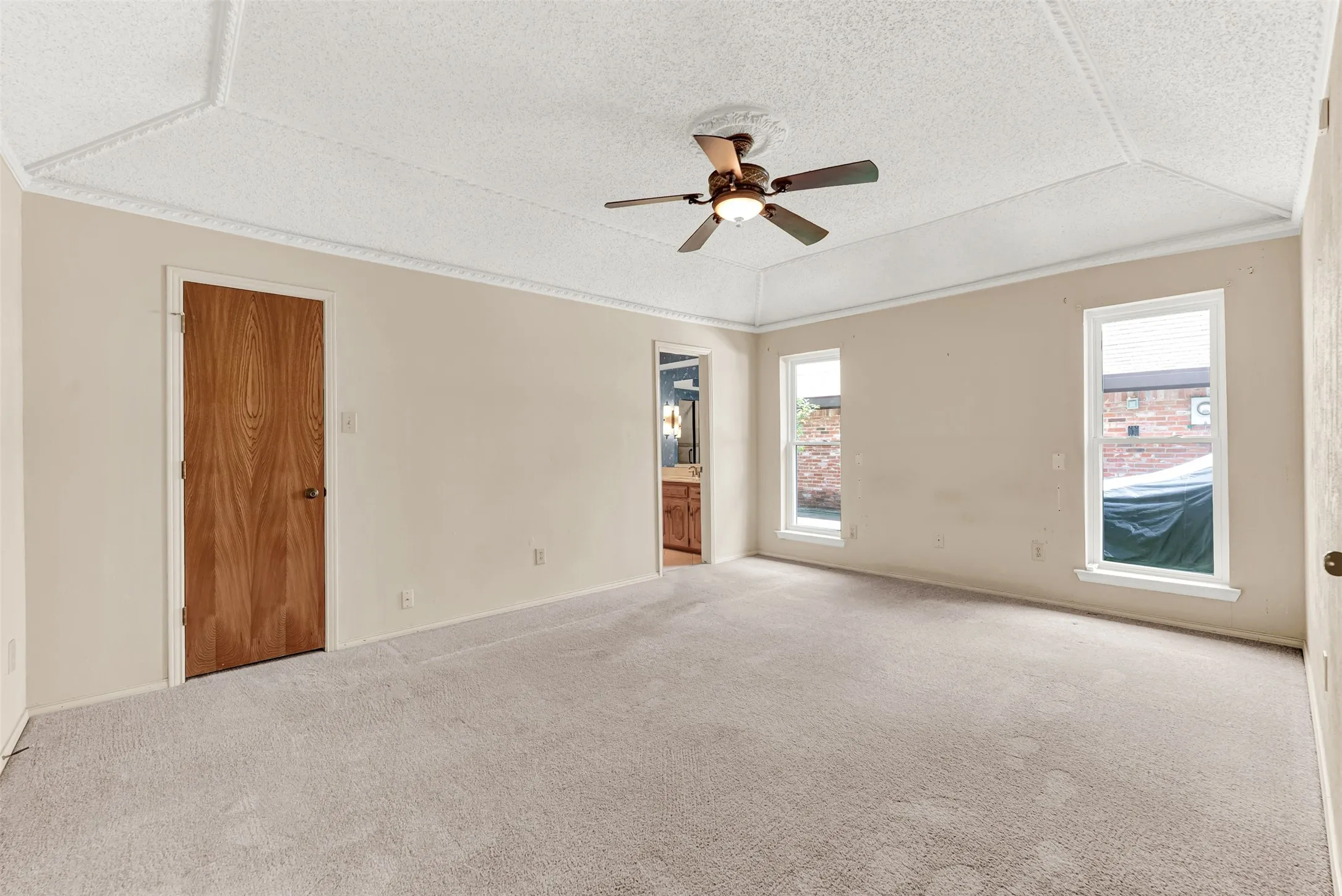 Single Family Residence For Sale in Dallas County , 3205 Cross Timbers Lane, Garland, Texas 75044, 4 Bedroom, 3 Bathroom, 2 Garage spaces, 2,500 Sqft, built in 1978, mls#21283693, Real Estate Agent in Garland, Homes For Sale in Dallas county, Homes For Sale in Garland, Realtor in Garland Texas, Real Estate Brokerage Independent Realty Texas, Luminita Cordes Realtor