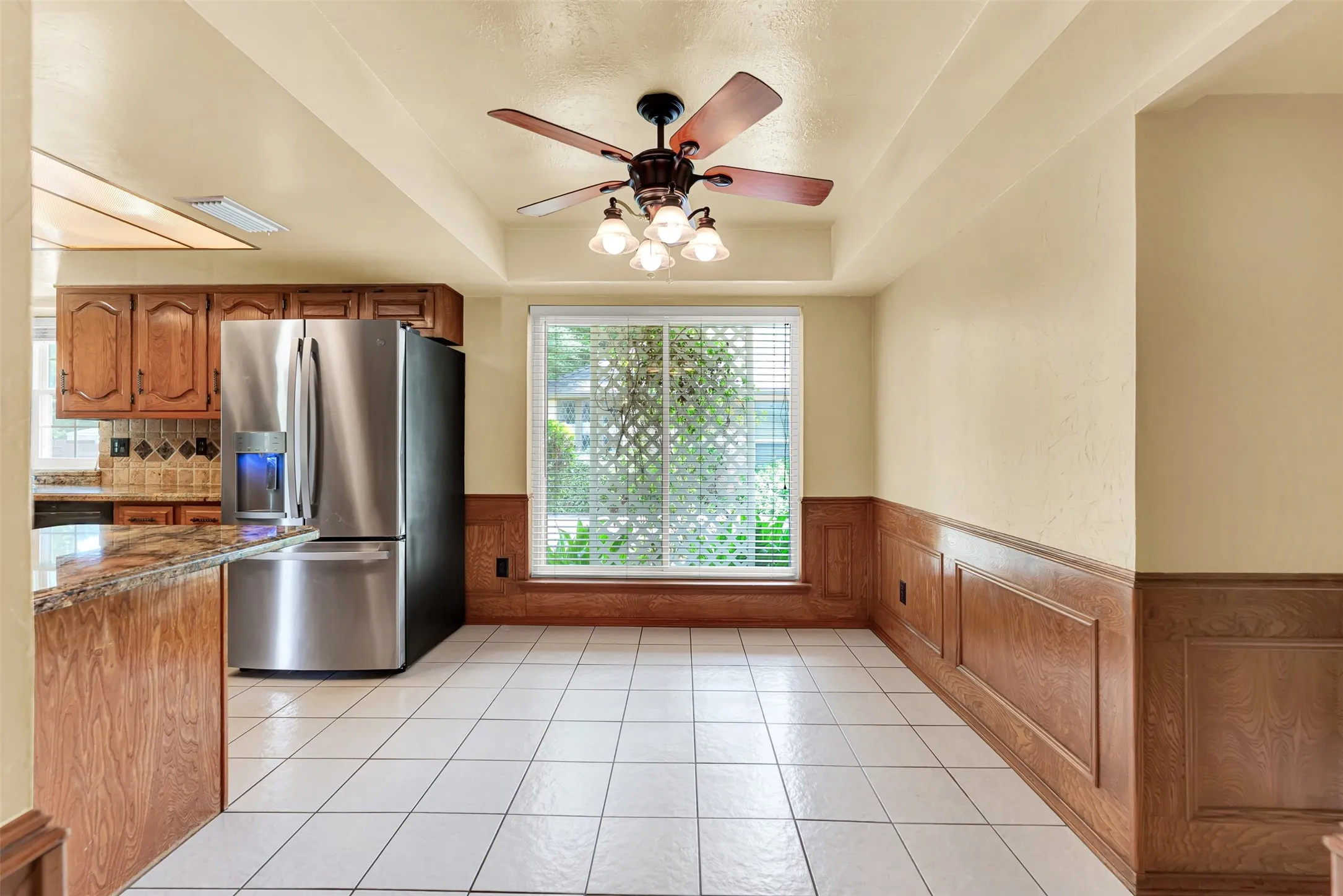 Single Family Residence For Sale in Dallas County , 3205 Cross Timbers Lane, Garland, Texas 75044, 4 Bedroom, 3 Bathroom, 2 Garage spaces, 2,500 Sqft, built in 1978, mls#21283693, Real Estate Agent in Garland, Homes For Sale in Dallas county, Homes For Sale in Garland, Realtor in Garland Texas, Real Estate Brokerage Independent Realty Texas, Luminita Cordes Realtor