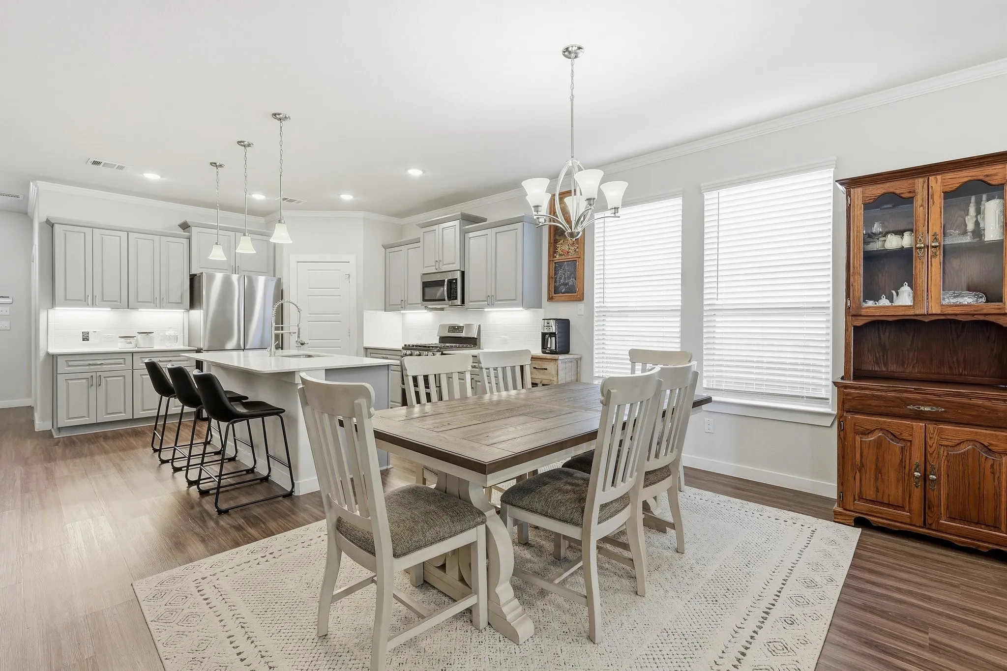 Single Family Residence For Sale in Tarrant County , 1813 Otwell Drive, Fort Worth, Texas 76052, 5 Bedroom, 4 Bathroom, 3 Garage spaces, 3,053 Sqft, built in 2020, mls#21289336, Real Estate Agent in Fort Worth, Homes For Sale in Tarrant county, Homes For Sale in Fort Worth, Realtor in Fort Worth Texas, Real Estate Brokerage Independent Realty Texas, Luminita Cordes Realtor