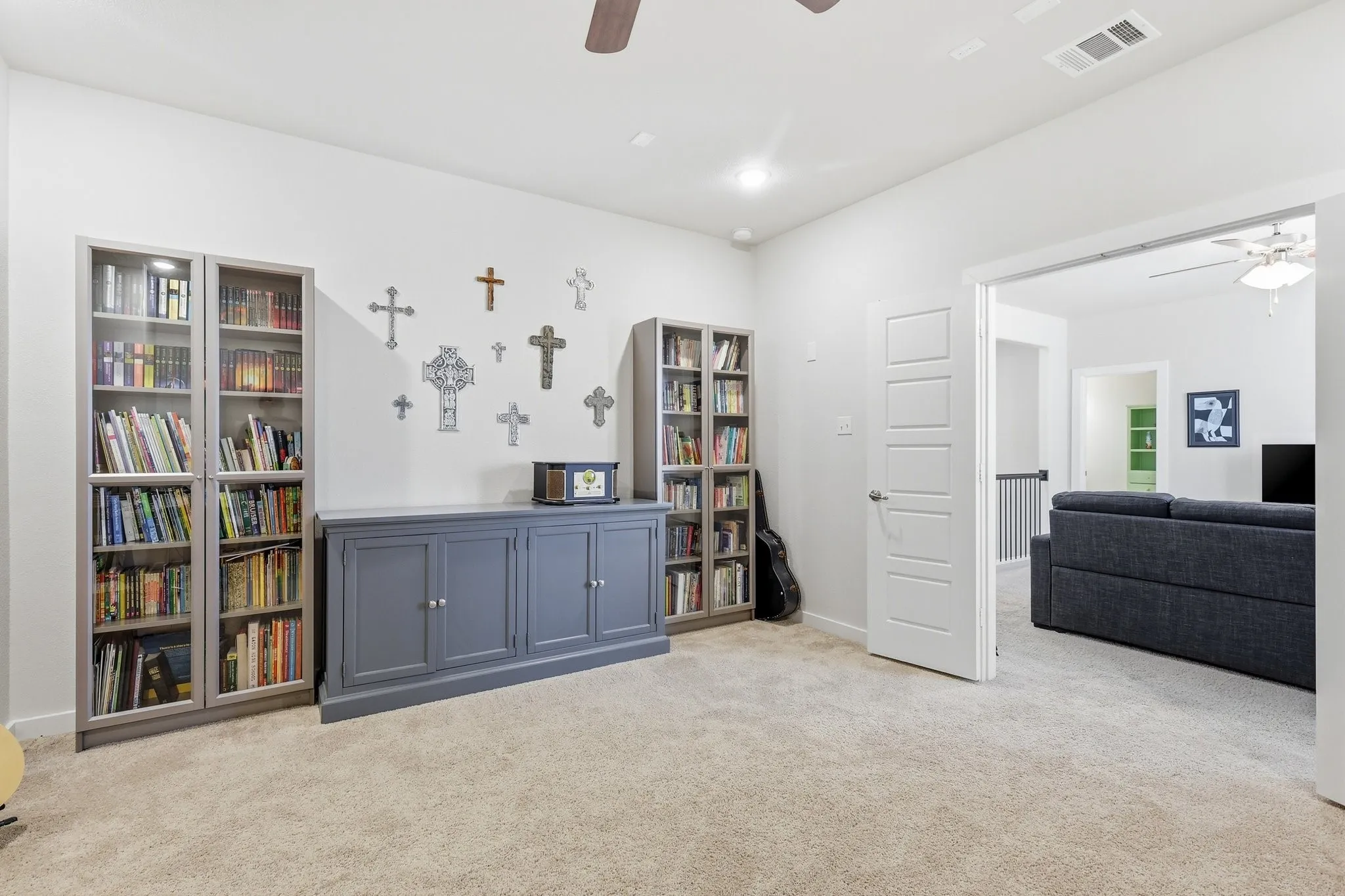 Single Family Residence For Sale in Tarrant County , 1813 Otwell Drive, Fort Worth, Texas 76052, 5 Bedroom, 4 Bathroom, 3 Garage spaces, 3,053 Sqft, built in 2020, mls#21289336, Real Estate Agent in Fort Worth, Homes For Sale in Tarrant county, Homes For Sale in Fort Worth, Realtor in Fort Worth Texas, Real Estate Brokerage Independent Realty Texas, Luminita Cordes Realtor