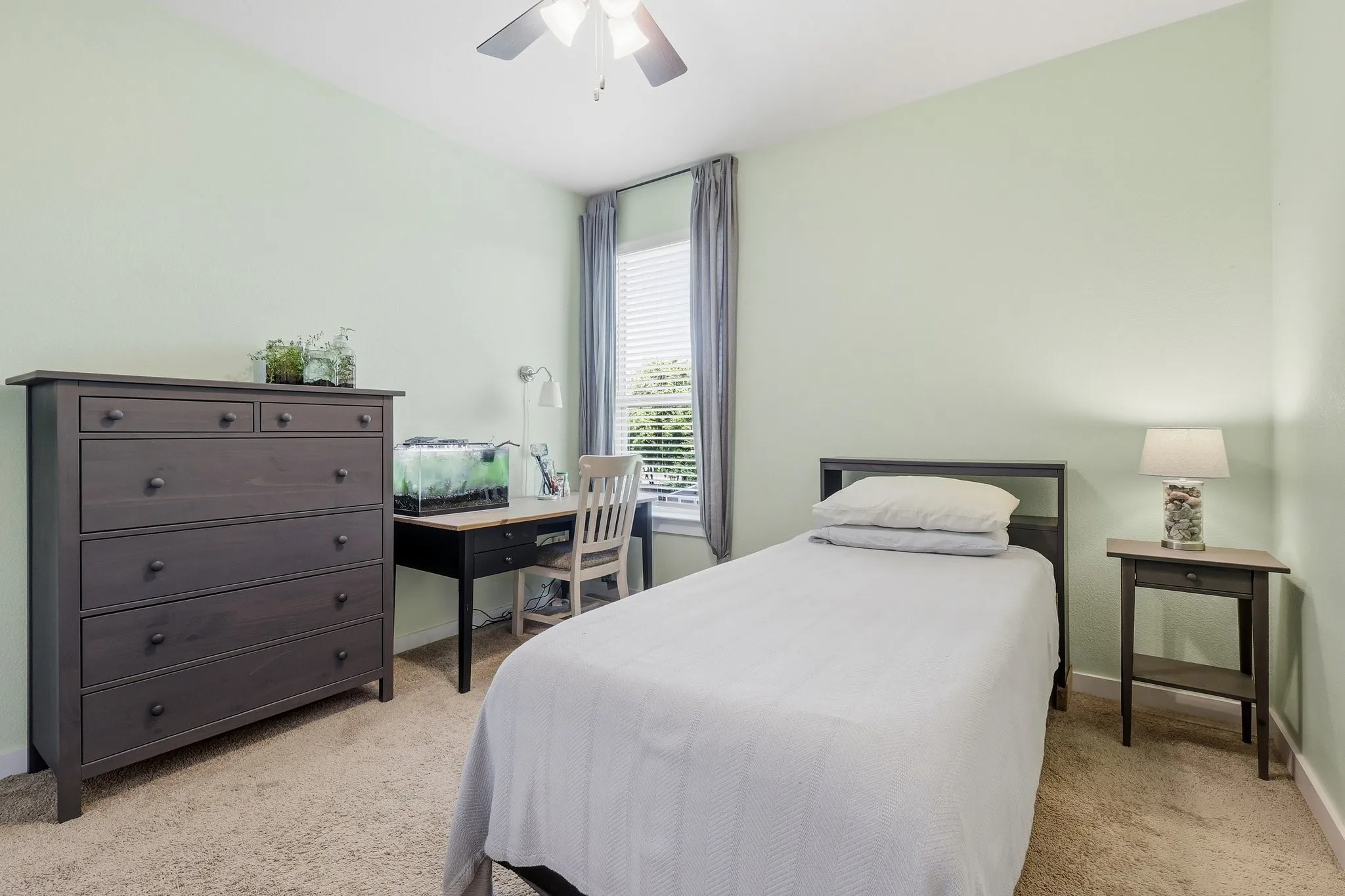 Single Family Residence For Sale in Tarrant County , 1813 Otwell Drive, Fort Worth, Texas 76052, 5 Bedroom, 4 Bathroom, 3 Garage spaces, 3,053 Sqft, built in 2020, mls#21289336, Real Estate Agent in Fort Worth, Homes For Sale in Tarrant county, Homes For Sale in Fort Worth, Realtor in Fort Worth Texas, Real Estate Brokerage Independent Realty Texas, Luminita Cordes Realtor