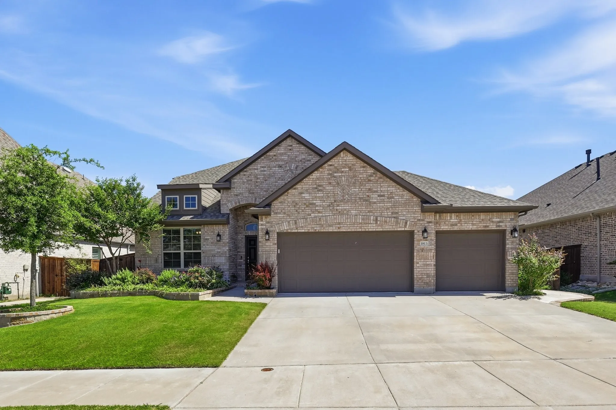 Single Family Residence For Sale in Tarrant County , 1813 Otwell Drive, Fort Worth, Texas 76052, 5 Bedroom, 4 Bathroom, 3 Garage spaces, 3,053 Sqft, built in 2020, mls#21289336, Real Estate Agent in Fort Worth, Homes For Sale in Tarrant county, Homes For Sale in Fort Worth, Realtor in Fort Worth Texas, Real Estate Brokerage Independent Realty Texas, Luminita Cordes Realtor