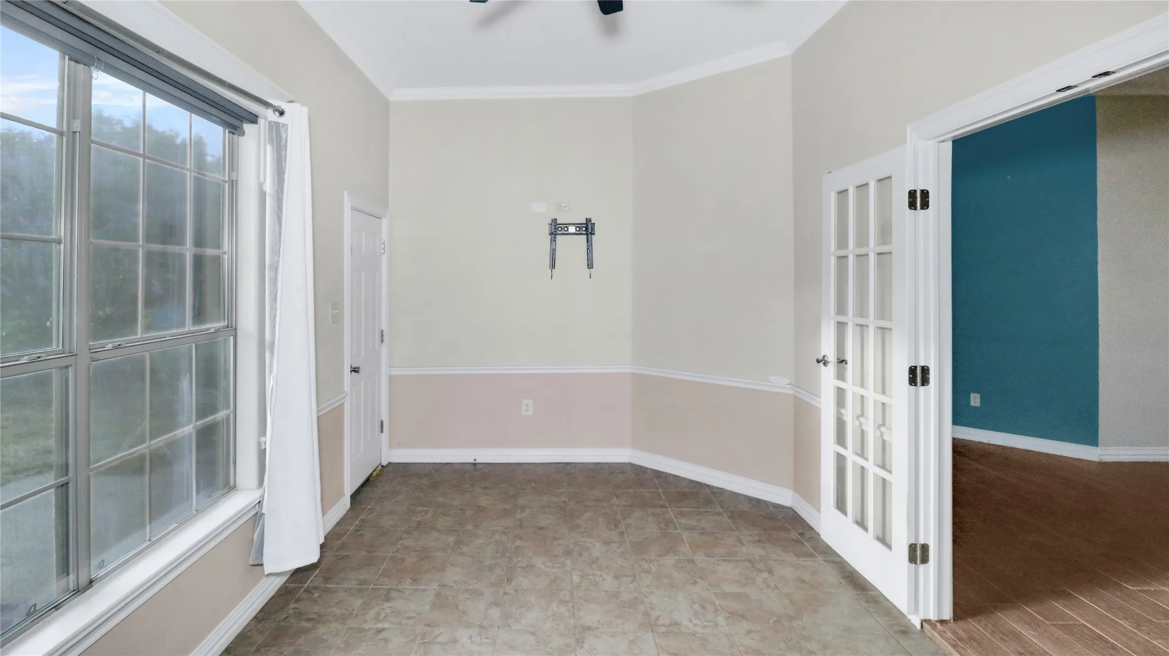 Single Family Residence For Sale in Grayson County , 2909 Wilsonwood Way S, Sherman, Texas 75092, 3 Bedroom, 3 Bathroom, 2 Garage spaces, 2,248 Sqft, built in 2002, mls#21293686, Real Estate Agent in Sherman, Homes For Sale in Grayson county, Homes For Sale in Sherman, Realtor in Sherman Texas, Real Estate Brokerage Independent Realty Texas, Luminita Cordes Realtor