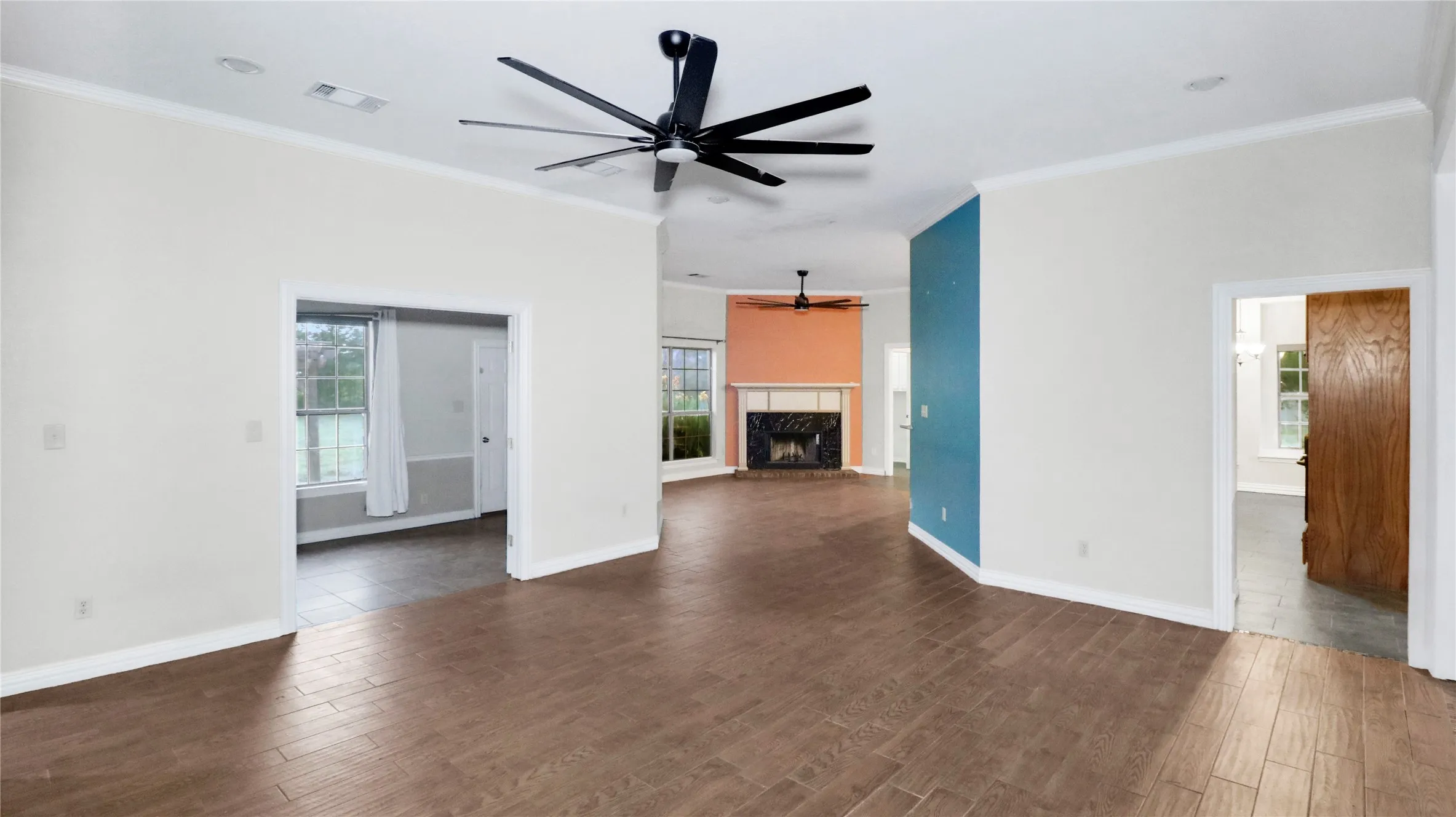 Single Family Residence For Sale in Grayson County , 2909 Wilsonwood Way S, Sherman, Texas 75092, 3 Bedroom, 3 Bathroom, 2 Garage spaces, 2,248 Sqft, built in 2002, mls#21293686, Real Estate Agent in Sherman, Homes For Sale in Grayson county, Homes For Sale in Sherman, Realtor in Sherman Texas, Real Estate Brokerage Independent Realty Texas, Luminita Cordes Realtor