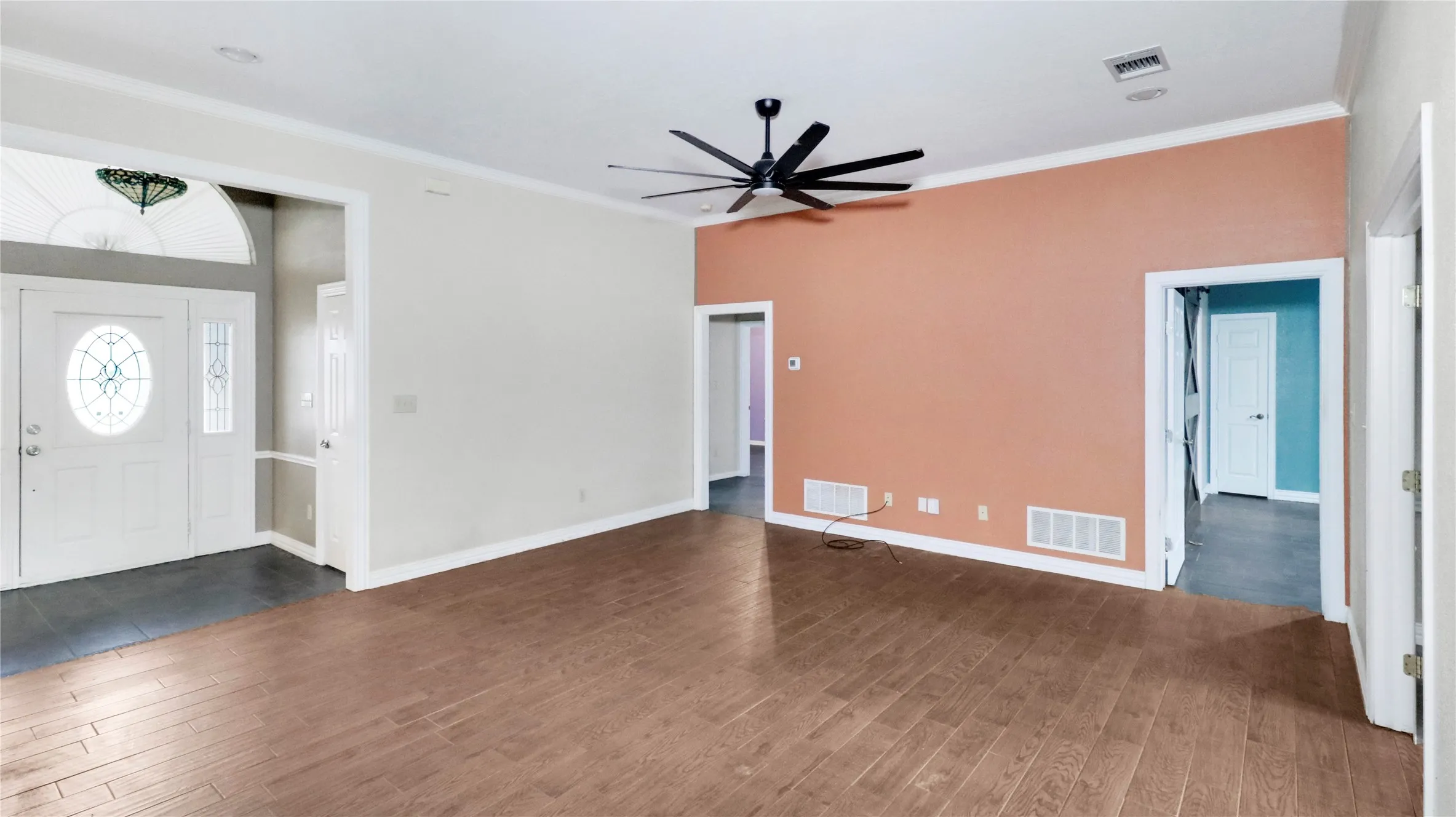Single Family Residence For Sale in Grayson County , 2909 Wilsonwood Way S, Sherman, Texas 75092, 3 Bedroom, 3 Bathroom, 2 Garage spaces, 2,248 Sqft, built in 2002, mls#21293686, Real Estate Agent in Sherman, Homes For Sale in Grayson county, Homes For Sale in Sherman, Realtor in Sherman Texas, Real Estate Brokerage Independent Realty Texas, Luminita Cordes Realtor
