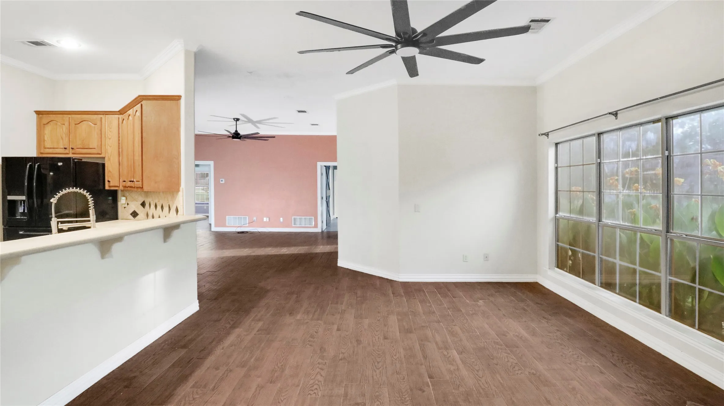 Single Family Residence For Sale in Grayson County , 2909 Wilsonwood Way S, Sherman, Texas 75092, 3 Bedroom, 3 Bathroom, 2 Garage spaces, 2,248 Sqft, built in 2002, mls#21293686, Real Estate Agent in Sherman, Homes For Sale in Grayson county, Homes For Sale in Sherman, Realtor in Sherman Texas, Real Estate Brokerage Independent Realty Texas, Luminita Cordes Realtor