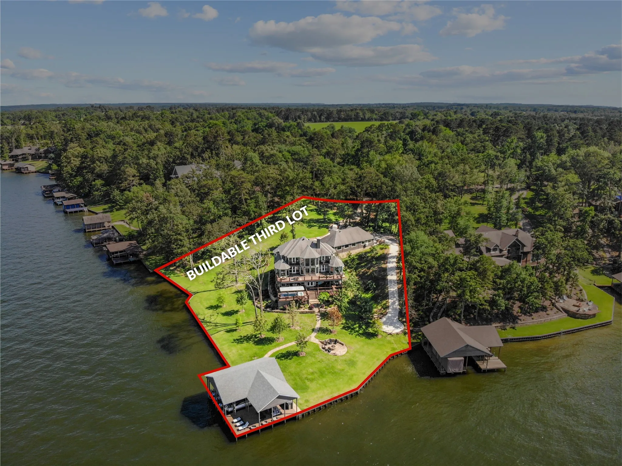 Single Family Residence For Sale in Franklin (TX) County , 359 E El Dorado, Scroggins, Texas 75480, 5 Bedroom, 5 Bathroom, 5 Garage spaces, 5,280 Sqft, built in 1993, mls#21293625, Real Estate Agent in Scroggins, Homes For Sale in Franklin (TX) county, Homes For Sale in Scroggins, Realtor in Scroggins Texas, Real Estate Brokerage Independent Realty Texas, Luminita Cordes Realtor