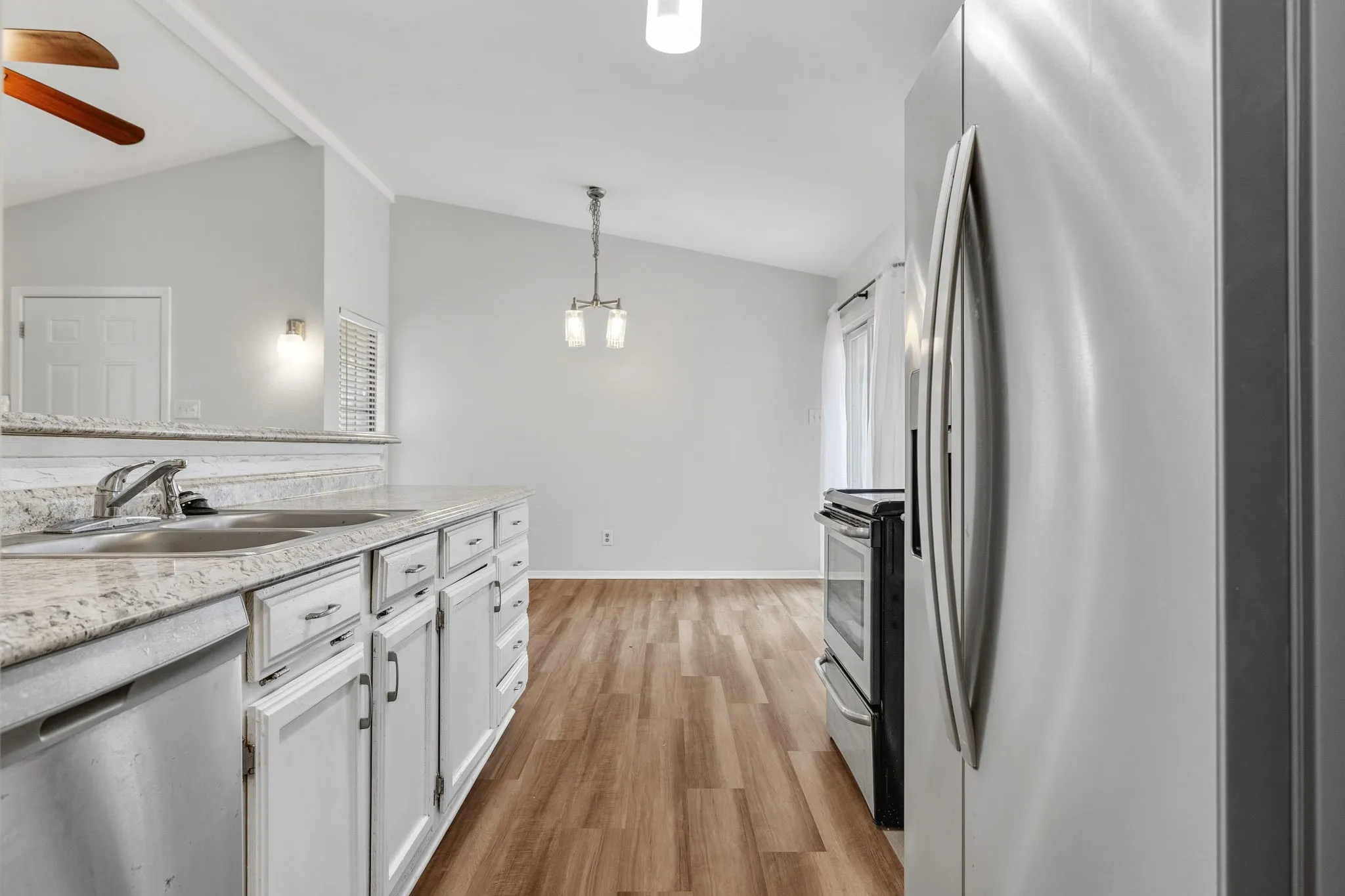 Single Family Residence For Sale in Denton County , 4627 Chapman Street, The Colony, Texas 75056, 2 Bedroom, 1 Bathroom, Garage spaces, 1,008 Sqft, built in 1983, mls#21293462, Real Estate Agent in The Colony, Homes For Sale in Denton county, Homes For Sale in The Colony, Realtor in The Colony Texas, Real Estate Brokerage Independent Realty Texas, Luminita Cordes Realtor