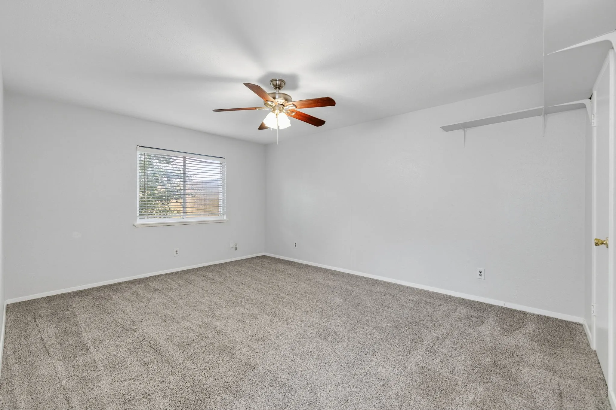 Single Family Residence For Sale in Denton County , 4627 Chapman Street, The Colony, Texas 75056, 2 Bedroom, 1 Bathroom, Garage spaces, 1,008 Sqft, built in 1983, mls#21293462, Real Estate Agent in The Colony, Homes For Sale in Denton county, Homes For Sale in The Colony, Realtor in The Colony Texas, Real Estate Brokerage Independent Realty Texas, Luminita Cordes Realtor