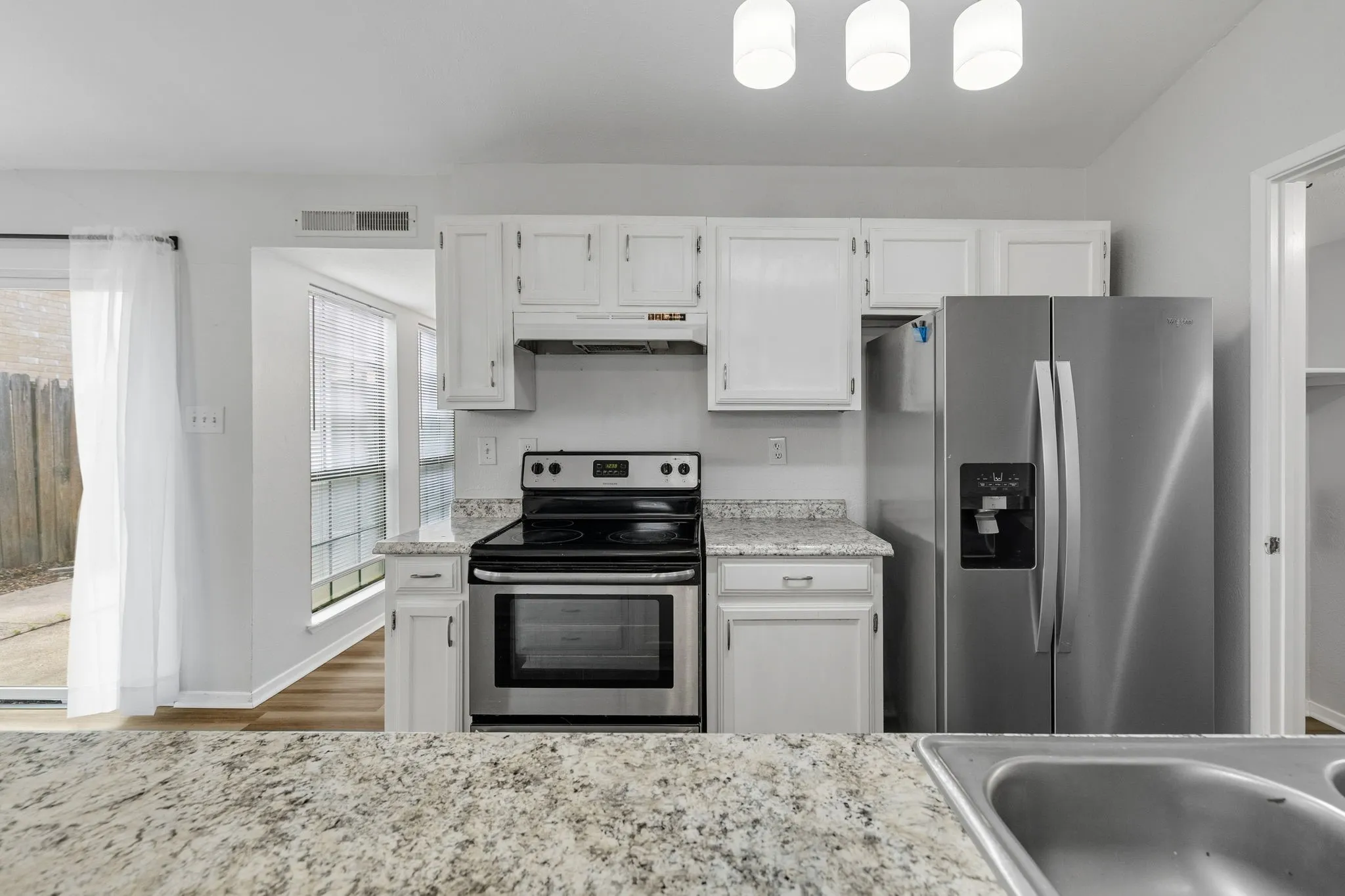 Single Family Residence For Sale in Denton County , 4627 Chapman Street, The Colony, Texas 75056, 2 Bedroom, 1 Bathroom, Garage spaces, 1,008 Sqft, built in 1983, mls#21293462, Real Estate Agent in The Colony, Homes For Sale in Denton county, Homes For Sale in The Colony, Realtor in The Colony Texas, Real Estate Brokerage Independent Realty Texas, Luminita Cordes Realtor