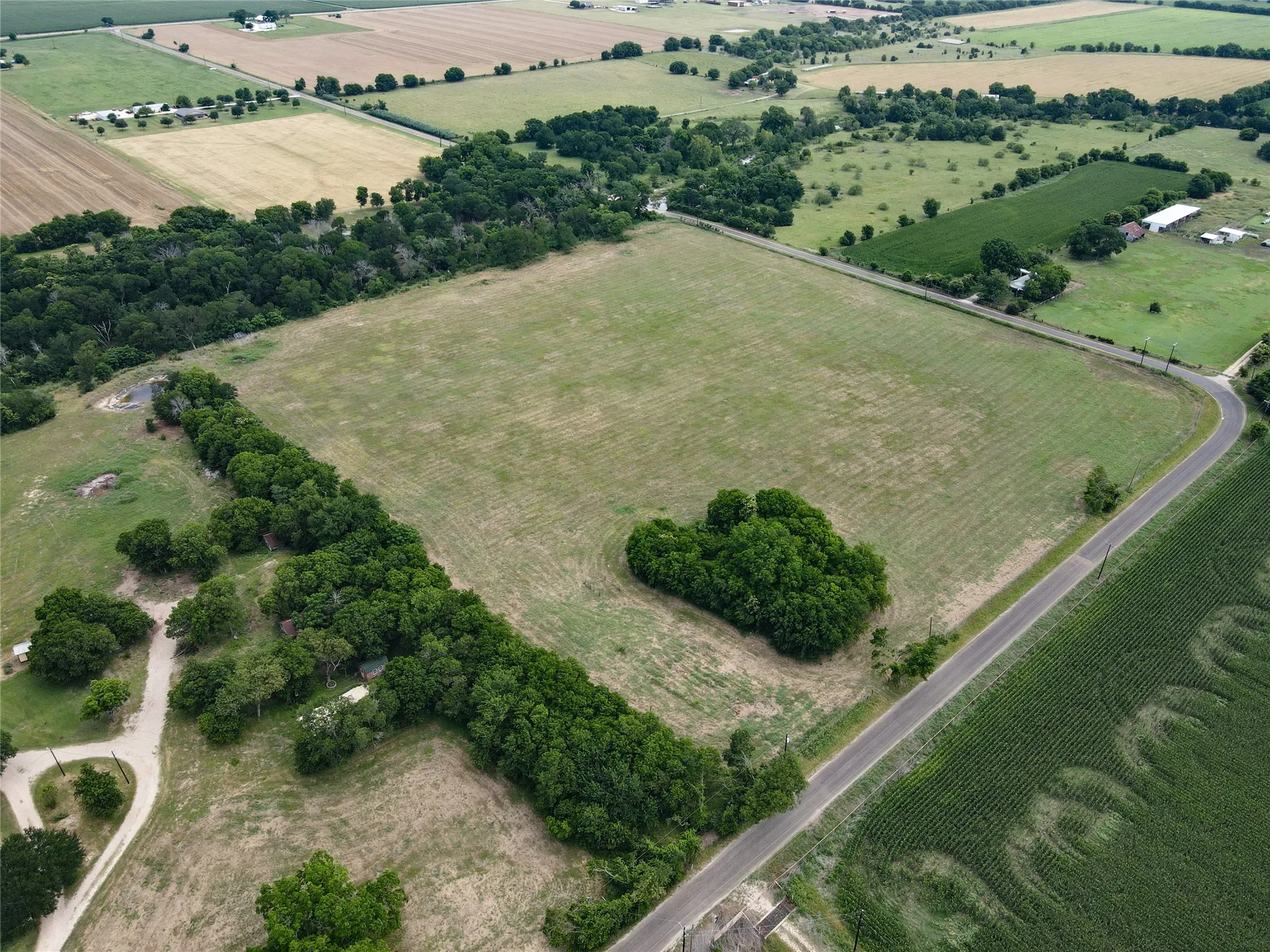 Farm For Sale in Mc Lennan County , 2749 Mcgregor South Loop, Mc Gregor, Texas 76657, 3 Bedroom, 3 Bathroom, Garage spaces, 2,294 Sqft, built in 1919, mls#21293675, Real Estate Agent in Mc Gregor, Homes For Sale in Mc Lennan county, Homes For Sale in Mc Gregor, Realtor in Mc Gregor Texas, Real Estate Brokerage Independent Realty Texas, Luminita Cordes Realtor