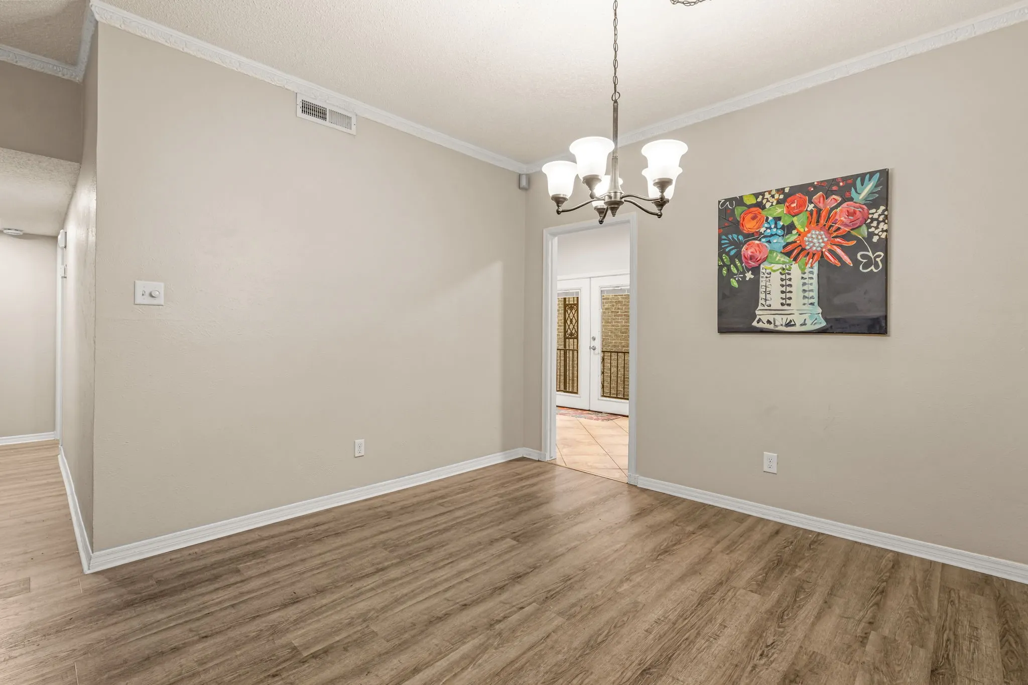 Condominium For Sale in Tarrant County , 4420 Harlanwood Drive 228, Fort Worth, Texas 76109, 2 Bedroom, 2 Bathroom, Garage spaces, 1,297 Sqft, built in 1969, mls#21293529, Real Estate Agent in Fort Worth, Homes For Sale in Tarrant county, Homes For Sale in Fort Worth, Realtor in Fort Worth Texas, Real Estate Brokerage Independent Realty Texas, Luminita Cordes Realtor