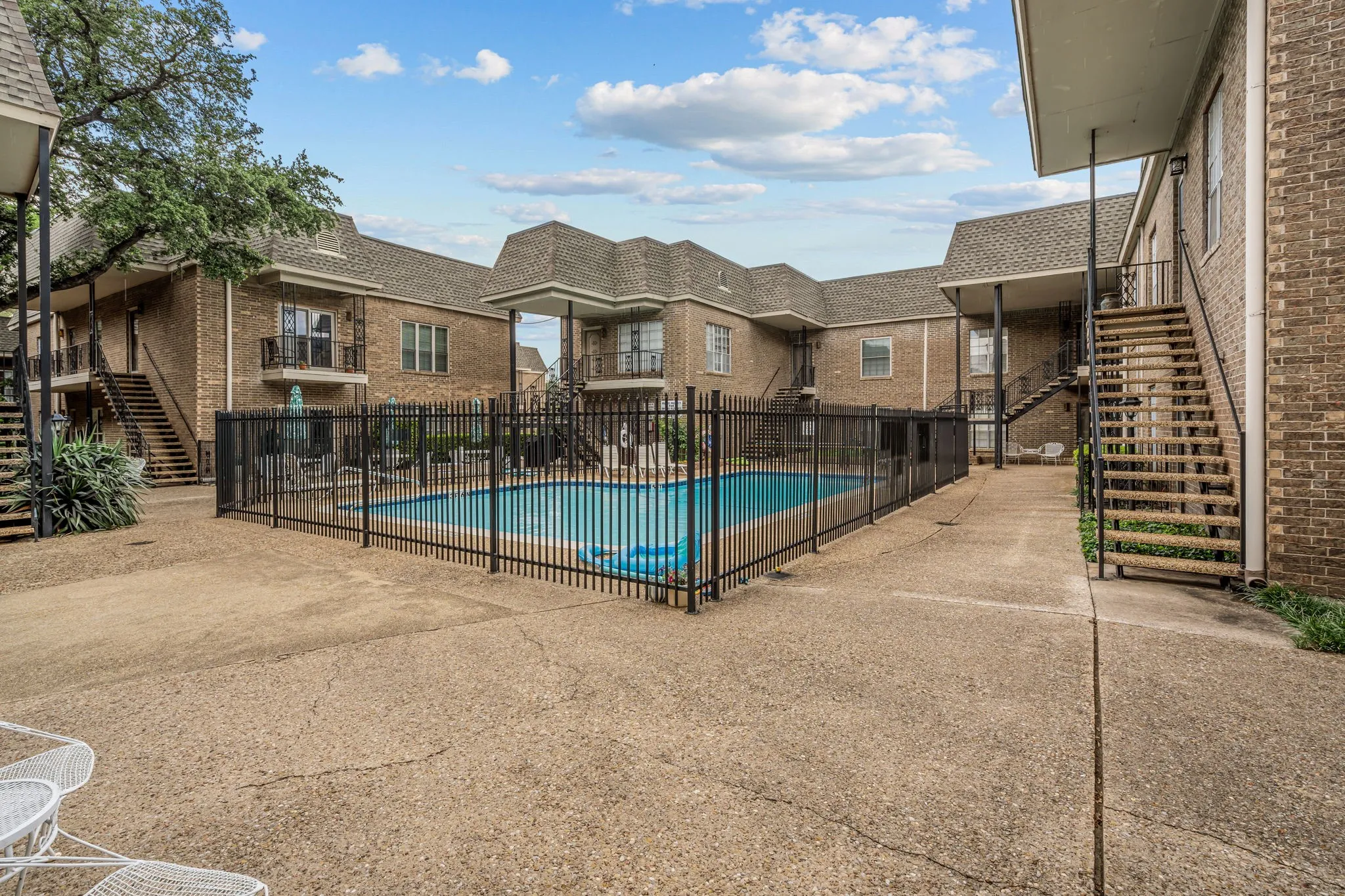 Condominium For Sale in Tarrant County , 4420 Harlanwood Drive 228, Fort Worth, Texas 76109, 2 Bedroom, 2 Bathroom, Garage spaces, 1,297 Sqft, built in 1969, mls#21293529, Real Estate Agent in Fort Worth, Homes For Sale in Tarrant county, Homes For Sale in Fort Worth, Realtor in Fort Worth Texas, Real Estate Brokerage Independent Realty Texas, Luminita Cordes Realtor