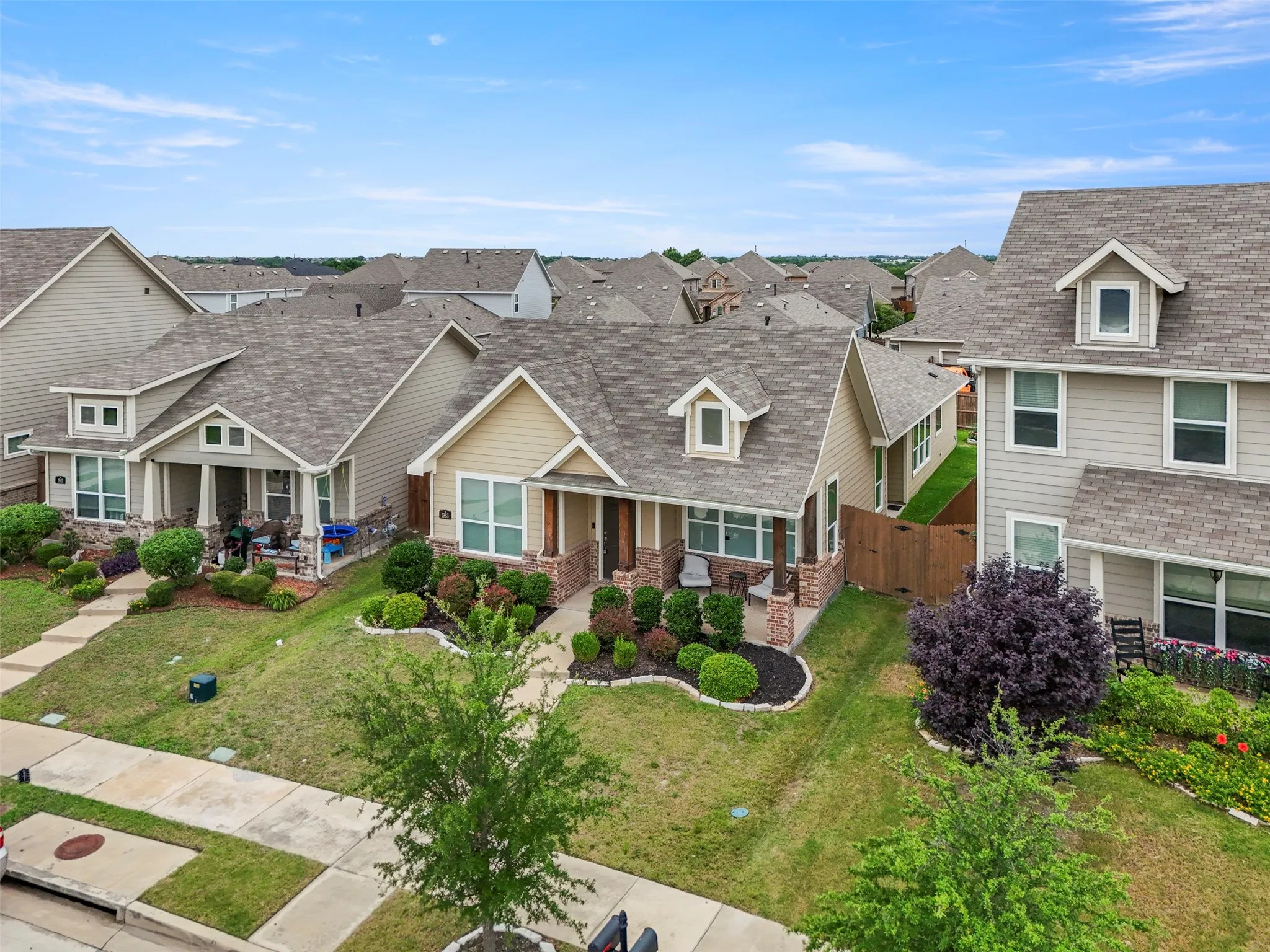 Single Family Residence For Sale in Kaufman County , 1983 Obsidian Trail, Forney, Texas 75126, 3 Bedroom, 2 Bathroom, 2 Garage spaces, 1,628 Sqft, built in 2018, mls#21293496, Real Estate Agent in Forney, Homes For Sale in Kaufman county, Homes For Sale in Forney, Realtor in Forney Texas, Real Estate Brokerage Independent Realty Texas, Luminita Cordes Realtor