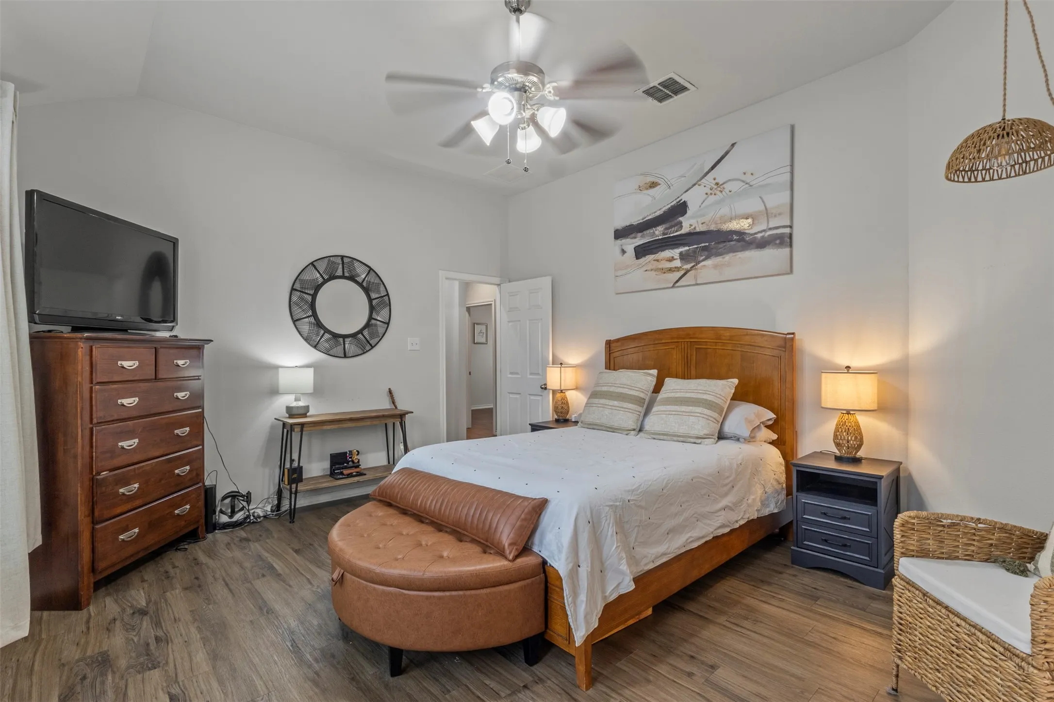 Single Family Residence For Sale in Kaufman County , 1983 Obsidian Trail, Forney, Texas 75126, 3 Bedroom, 2 Bathroom, 2 Garage spaces, 1,628 Sqft, built in 2018, mls#21293496, Real Estate Agent in Forney, Homes For Sale in Kaufman county, Homes For Sale in Forney, Realtor in Forney Texas, Real Estate Brokerage Independent Realty Texas, Luminita Cordes Realtor
