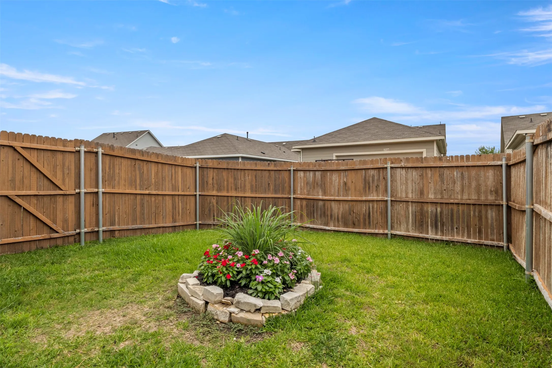 Single Family Residence For Sale in Kaufman County , 1983 Obsidian Trail, Forney, Texas 75126, 3 Bedroom, 2 Bathroom, 2 Garage spaces, 1,628 Sqft, built in 2018, mls#21293496, Real Estate Agent in Forney, Homes For Sale in Kaufman county, Homes For Sale in Forney, Realtor in Forney Texas, Real Estate Brokerage Independent Realty Texas, Luminita Cordes Realtor