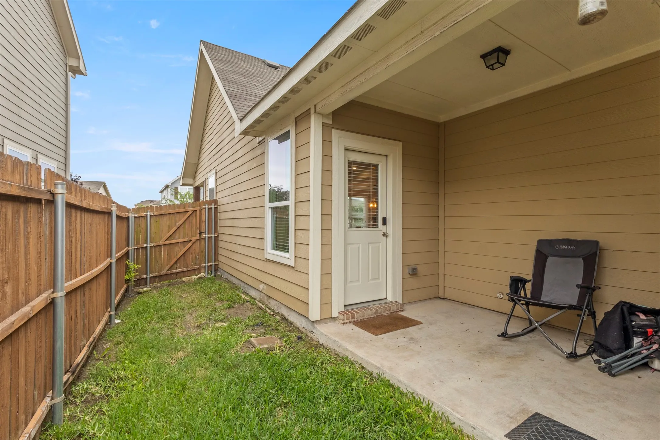 Single Family Residence For Sale in Kaufman County , 1983 Obsidian Trail, Forney, Texas 75126, 3 Bedroom, 2 Bathroom, 2 Garage spaces, 1,628 Sqft, built in 2018, mls#21293496, Real Estate Agent in Forney, Homes For Sale in Kaufman county, Homes For Sale in Forney, Realtor in Forney Texas, Real Estate Brokerage Independent Realty Texas, Luminita Cordes Realtor