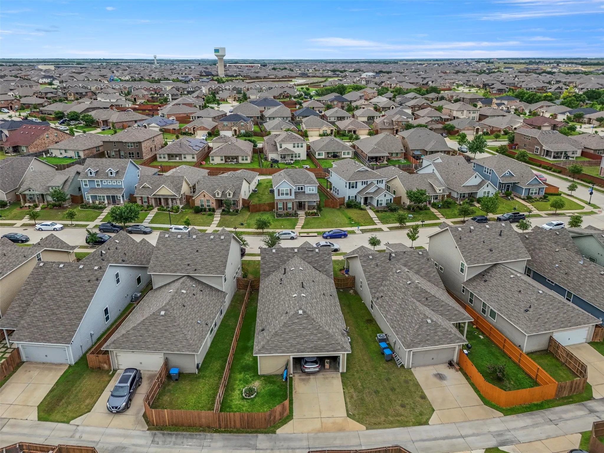 Single Family Residence For Sale in Kaufman County , 1983 Obsidian Trail, Forney, Texas 75126, 3 Bedroom, 2 Bathroom, 2 Garage spaces, 1,628 Sqft, built in 2018, mls#21293496, Real Estate Agent in Forney, Homes For Sale in Kaufman county, Homes For Sale in Forney, Realtor in Forney Texas, Real Estate Brokerage Independent Realty Texas, Luminita Cordes Realtor