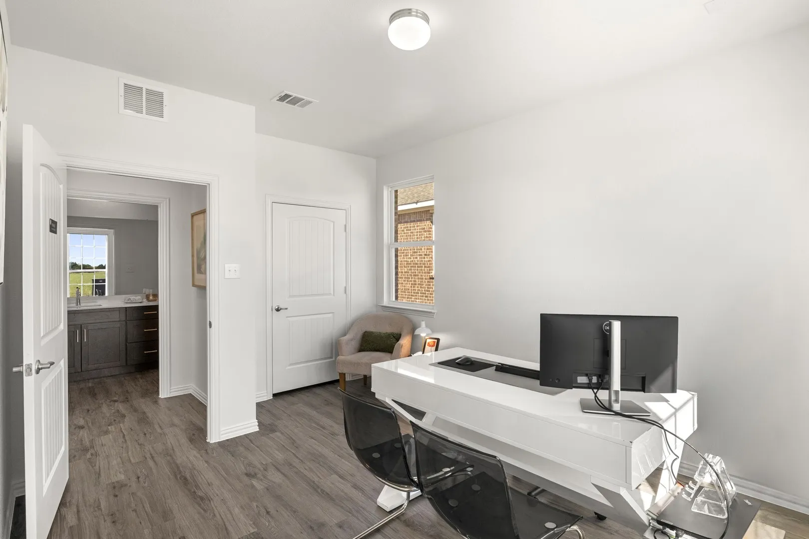23_1540 wallaby wy-28