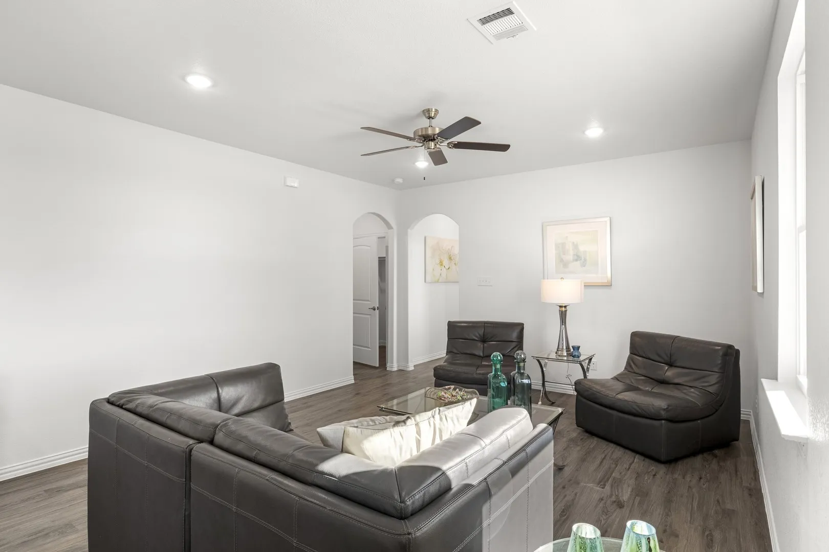 10_1540 wallaby wy-16