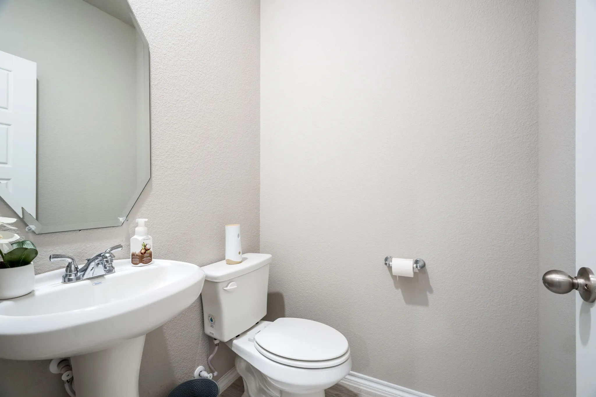 Single Family Residence For Sale in Ellis County , 321 Pasture Drive, Midlothian, Texas 76065, 4 Bedroom, 3 Bathroom, 2 Garage spaces, 2,937 Sqft, built in 2024, mls#21290943, Real Estate Agent in Midlothian, Homes For Sale in Ellis county, Homes For Sale in Midlothian, Realtor in Midlothian Texas, Real Estate Brokerage Independent Realty Texas, Luminita Cordes Realtor
