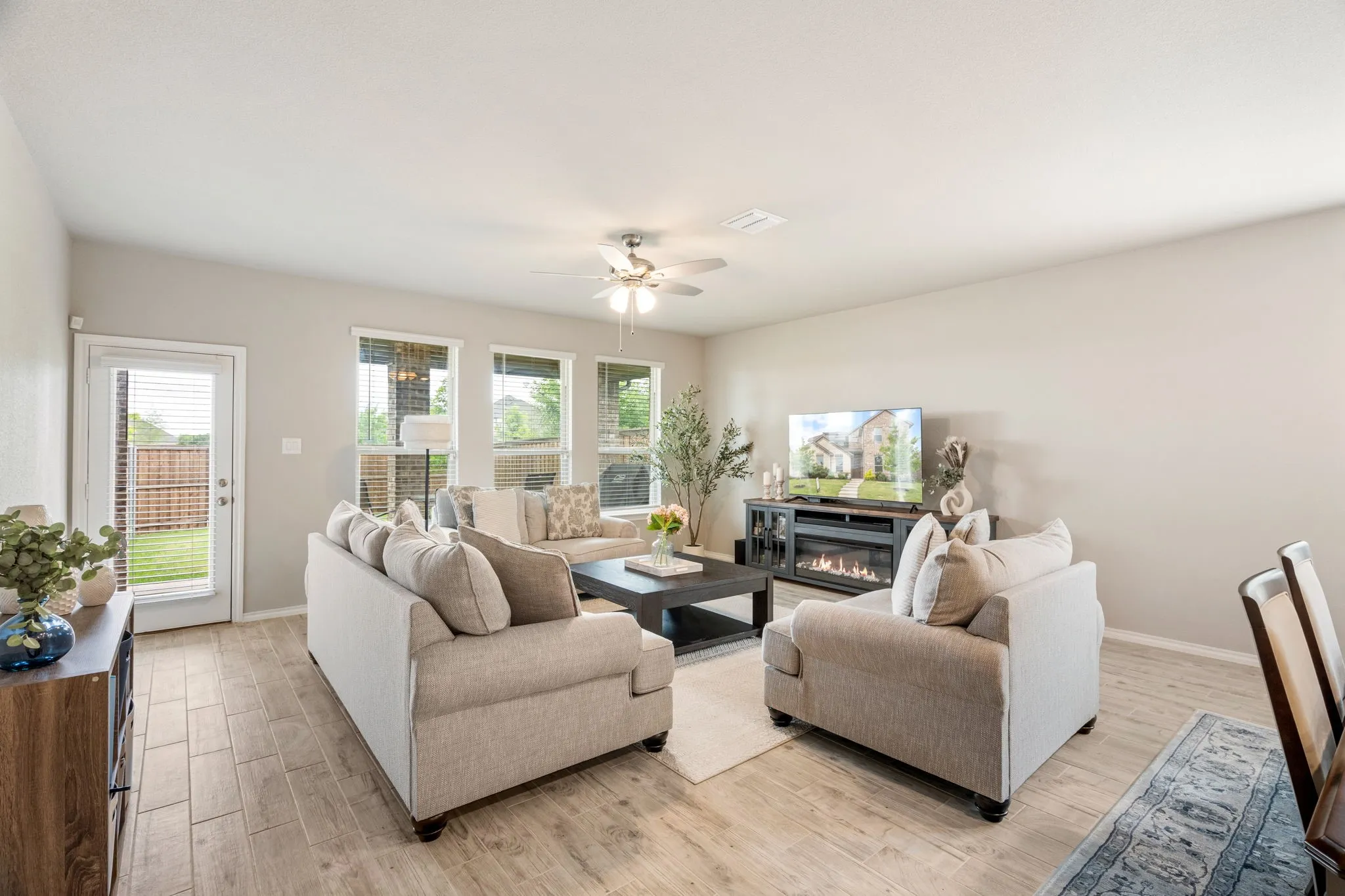 Single Family Residence For Sale in Ellis County , 321 Pasture Drive, Midlothian, Texas 76065, 4 Bedroom, 3 Bathroom, 2 Garage spaces, 2,937 Sqft, built in 2024, mls#21290943, Real Estate Agent in Midlothian, Homes For Sale in Ellis county, Homes For Sale in Midlothian, Realtor in Midlothian Texas, Real Estate Brokerage Independent Realty Texas, Luminita Cordes Realtor
