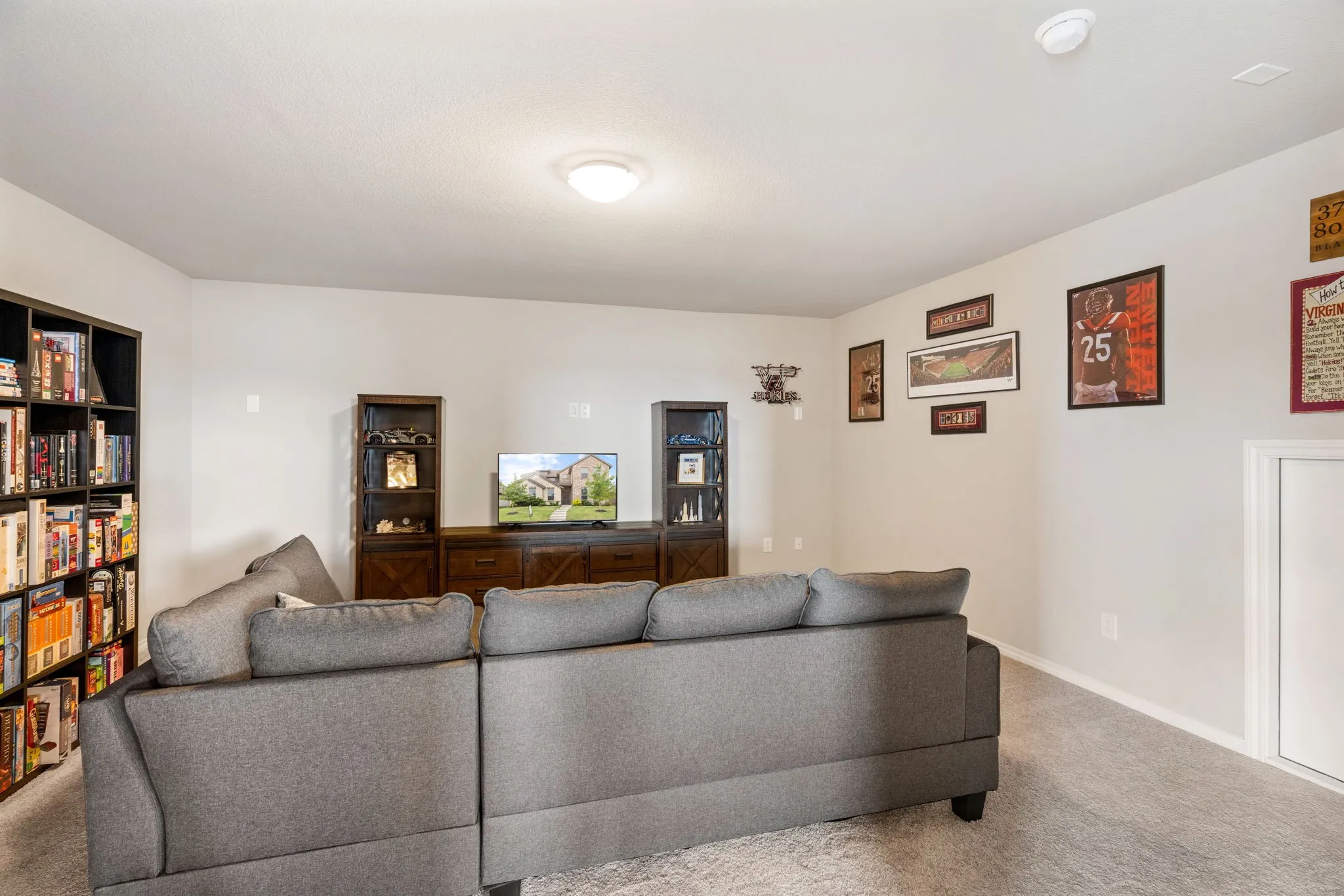 Single Family Residence For Sale in Ellis County , 321 Pasture Drive, Midlothian, Texas 76065, 4 Bedroom, 3 Bathroom, 2 Garage spaces, 2,937 Sqft, built in 2024, mls#21290943, Real Estate Agent in Midlothian, Homes For Sale in Ellis county, Homes For Sale in Midlothian, Realtor in Midlothian Texas, Real Estate Brokerage Independent Realty Texas, Luminita Cordes Realtor