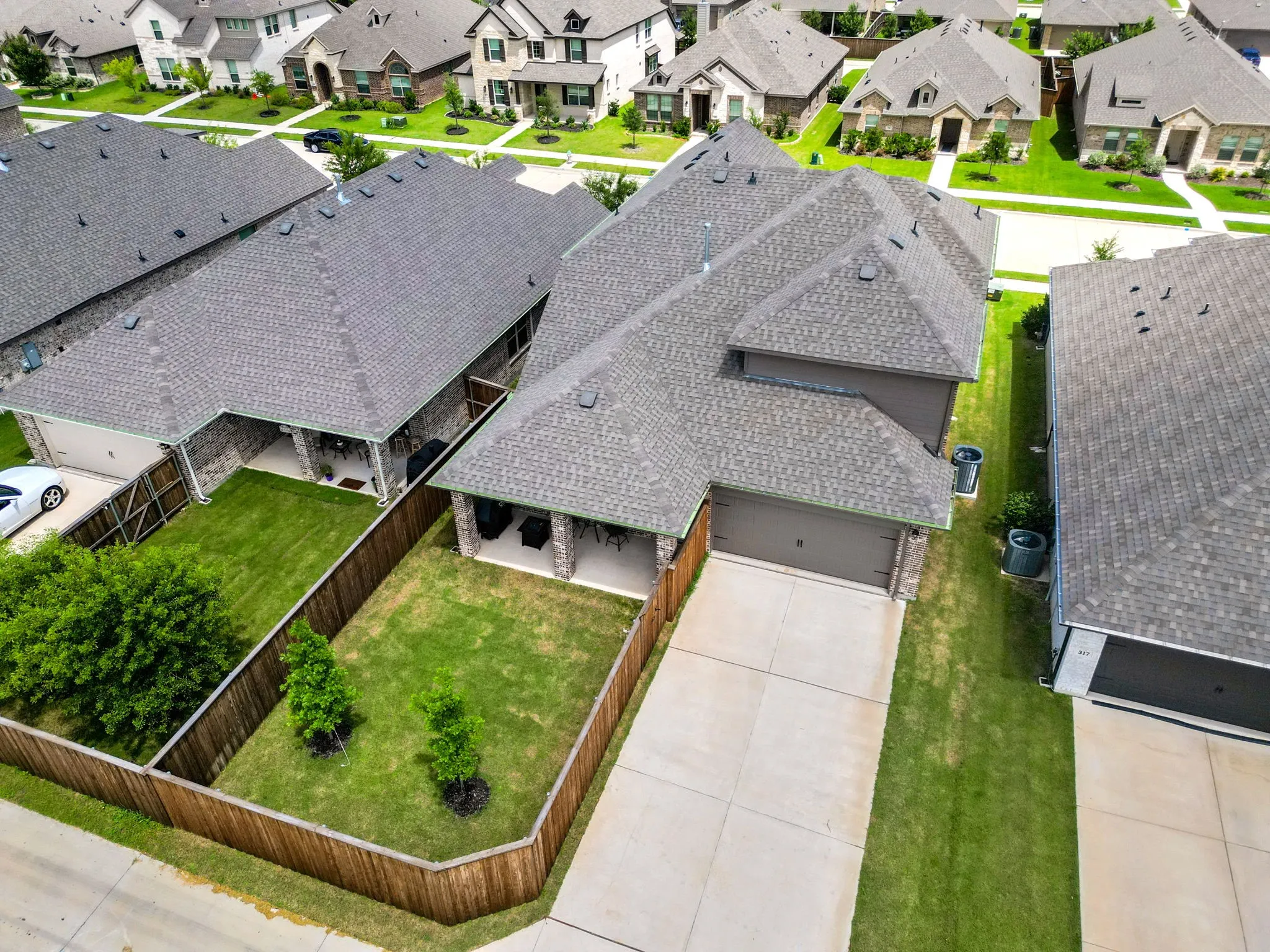 Single Family Residence For Sale in Ellis County , 321 Pasture Drive, Midlothian, Texas 76065, 4 Bedroom, 3 Bathroom, 2 Garage spaces, 2,937 Sqft, built in 2024, mls#21290943, Real Estate Agent in Midlothian, Homes For Sale in Ellis county, Homes For Sale in Midlothian, Realtor in Midlothian Texas, Real Estate Brokerage Independent Realty Texas, Luminita Cordes Realtor
