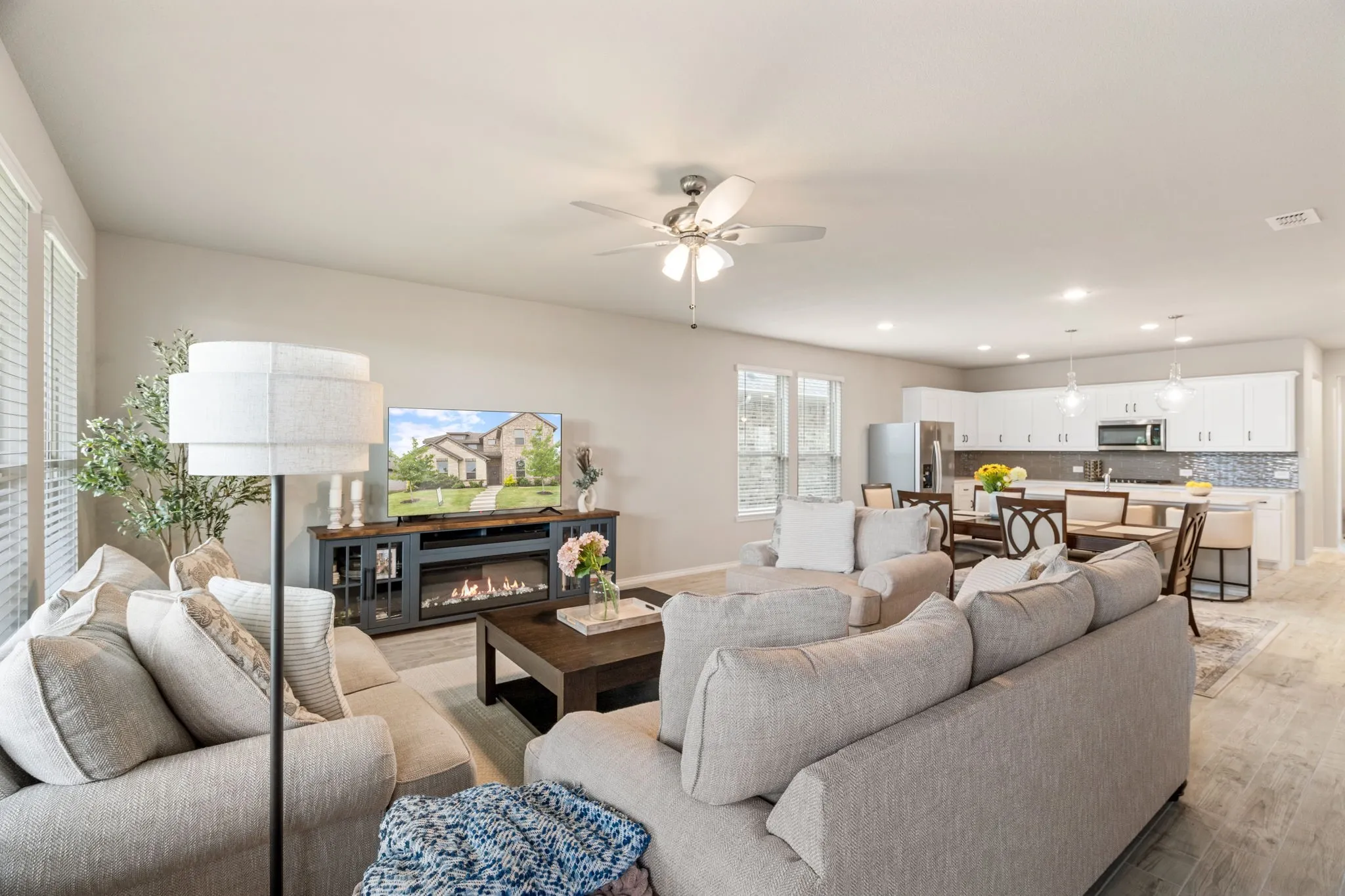 Single Family Residence For Sale in Ellis County , 321 Pasture Drive, Midlothian, Texas 76065, 4 Bedroom, 3 Bathroom, 2 Garage spaces, 2,937 Sqft, built in 2024, mls#21290943, Real Estate Agent in Midlothian, Homes For Sale in Ellis county, Homes For Sale in Midlothian, Realtor in Midlothian Texas, Real Estate Brokerage Independent Realty Texas, Luminita Cordes Realtor