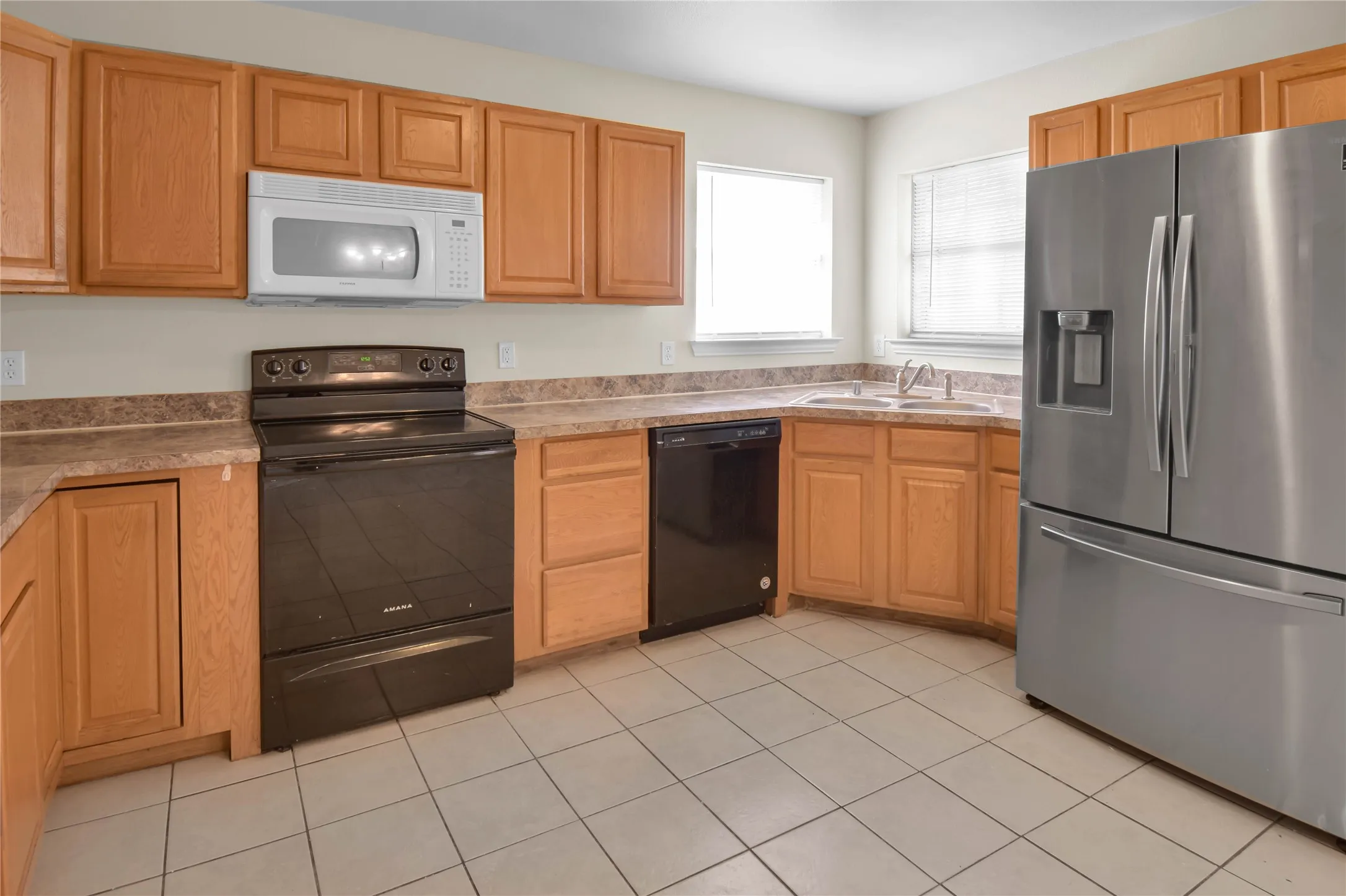 Single Family Residence For Rent in Dallas County , 5711 Arlington Park Drive, Dallas, Texas 75235, 3 Bedroom, 2 Bathroom, 1 Garage spaces, 1,306 Sqft, built in 2006, mls#21293160, Real Estate Agent in Dallas, Homes For Rent in Dallas county, Homes For Rent in Dallas, Realtor in Dallas Texas, Real Estate Brokerage Independent Realty Texas, Luminita Cordes Realtor