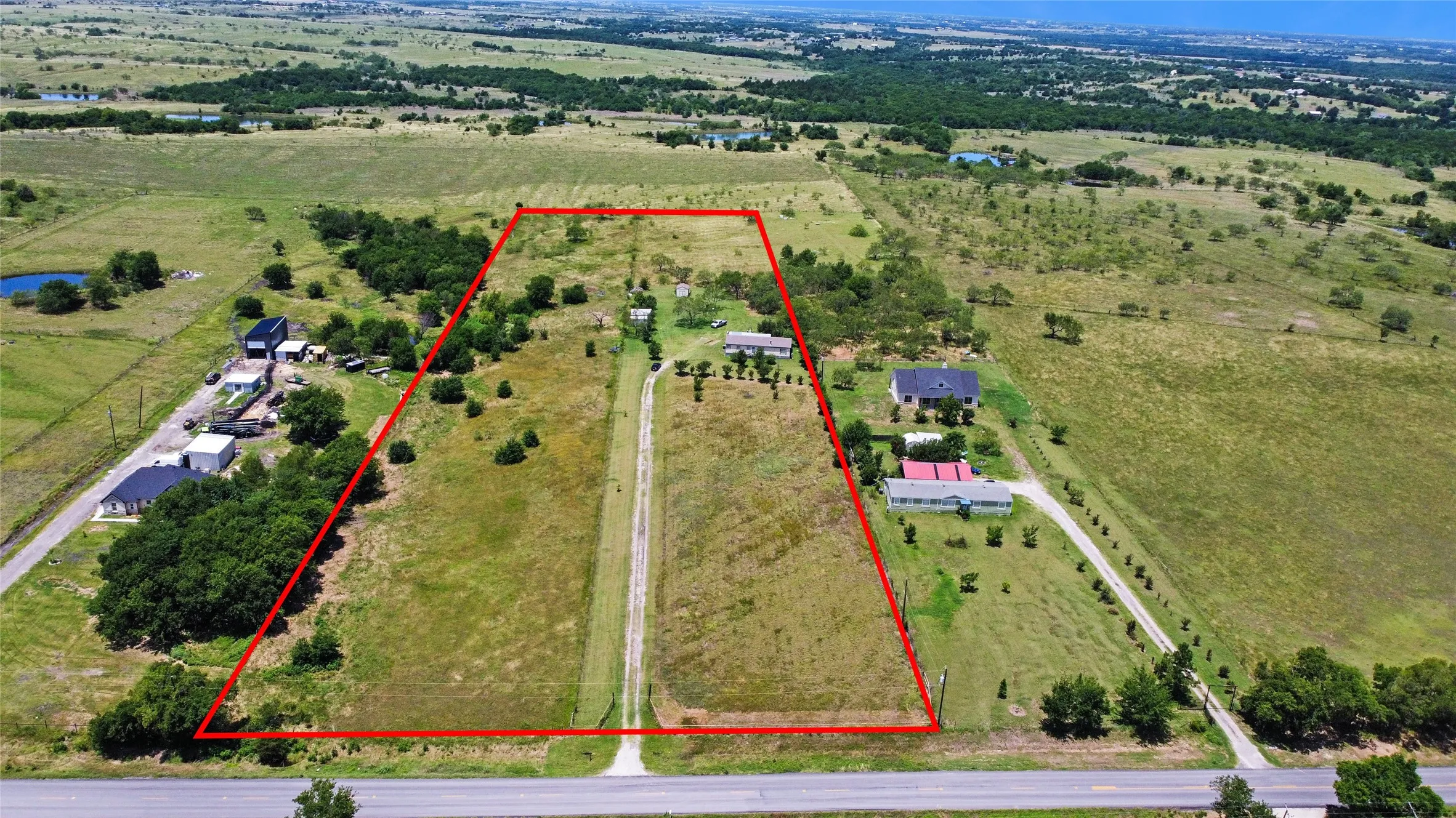 Mobile Home For Sale in Ellis County , 2001 Fm 1182, Ennis, Texas 75119, 3 Bedroom, 2 Bathroom, Garage spaces, 1,568 Sqft, built in 2006, mls#21290156, Real Estate Agent in Ennis, Homes For Sale in Ellis county, Homes For Sale in Ennis, Realtor in Ennis Texas, Real Estate Brokerage Independent Realty Texas, Luminita Cordes Realtor