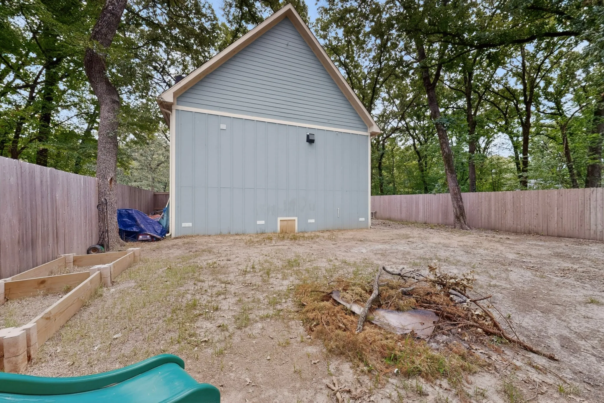 Single Family Residence For Sale in Henderson County , 121 Elk Cove Drive, Mabank, Texas 75156, 2 Bedroom, 2 Bathroom, Garage spaces, 1,456 Sqft, built in 2024, mls#21292857, Real Estate Agent in Mabank, Homes For Sale in Henderson county, Homes For Sale in Mabank, Realtor in Mabank Texas, Real Estate Brokerage Independent Realty Texas, Luminita Cordes Realtor