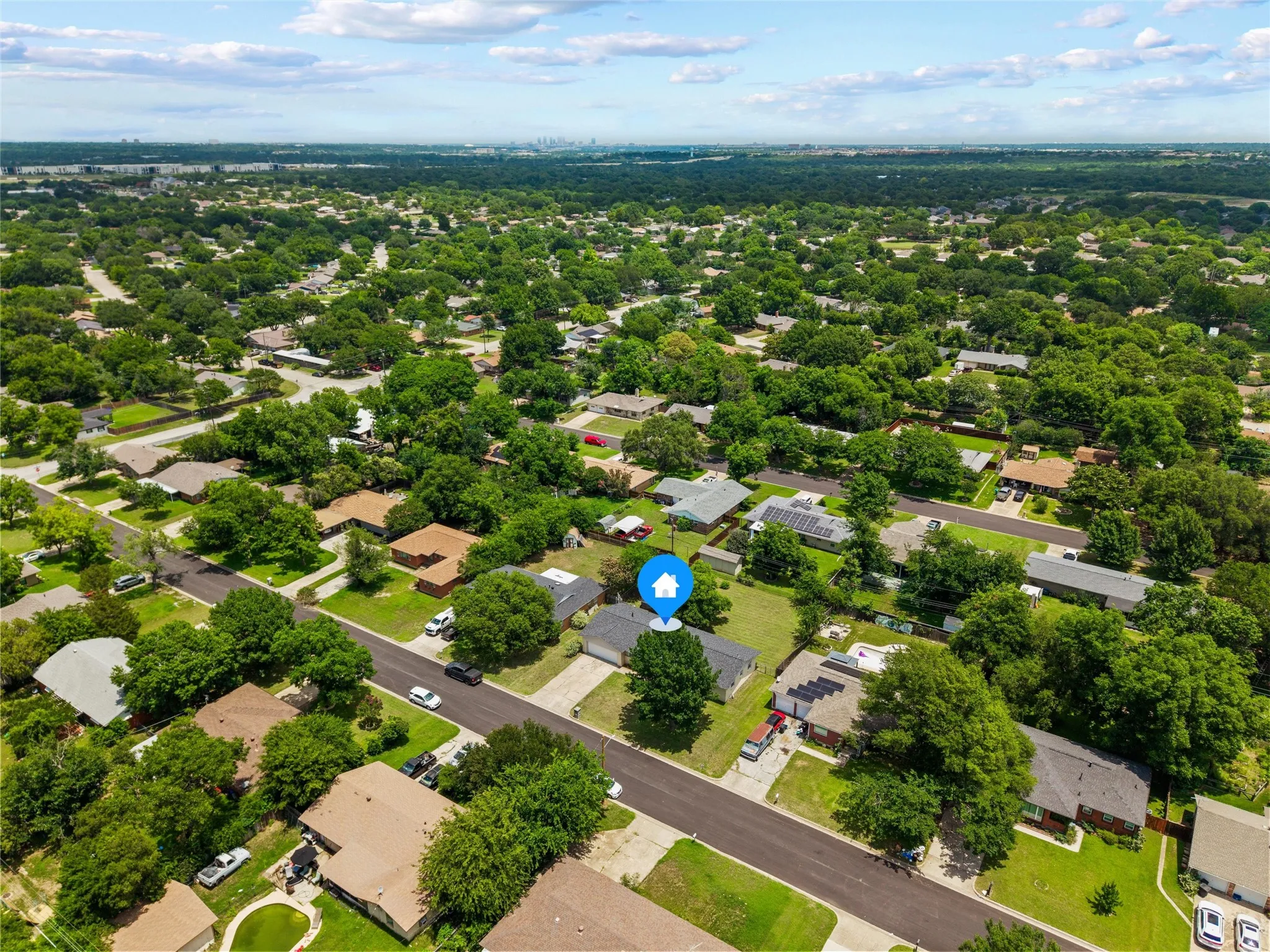 Single Family Residence For Sale in Tarrant County , 1213 Park Center Street, Benbrook, Texas 76126, 3 Bedroom, 2 Bathroom, 2 Garage spaces, 1,710 Sqft, built in 1951, mls#21289088, Real Estate Agent in Benbrook, Homes For Sale in Tarrant county, Homes For Sale in Benbrook, Realtor in Benbrook Texas, Real Estate Brokerage Independent Realty Texas, Luminita Cordes Realtor