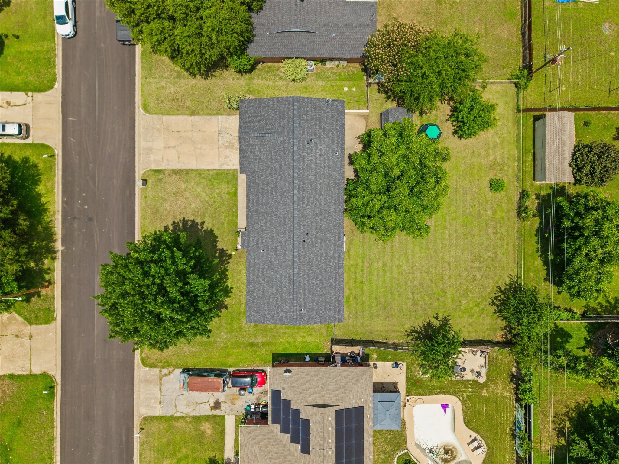 Single Family Residence For Sale in Tarrant County , 1213 Park Center Street, Benbrook, Texas 76126, 3 Bedroom, 2 Bathroom, 2 Garage spaces, 1,710 Sqft, built in 1951, mls#21289088, Real Estate Agent in Benbrook, Homes For Sale in Tarrant county, Homes For Sale in Benbrook, Realtor in Benbrook Texas, Real Estate Brokerage Independent Realty Texas, Luminita Cordes Realtor