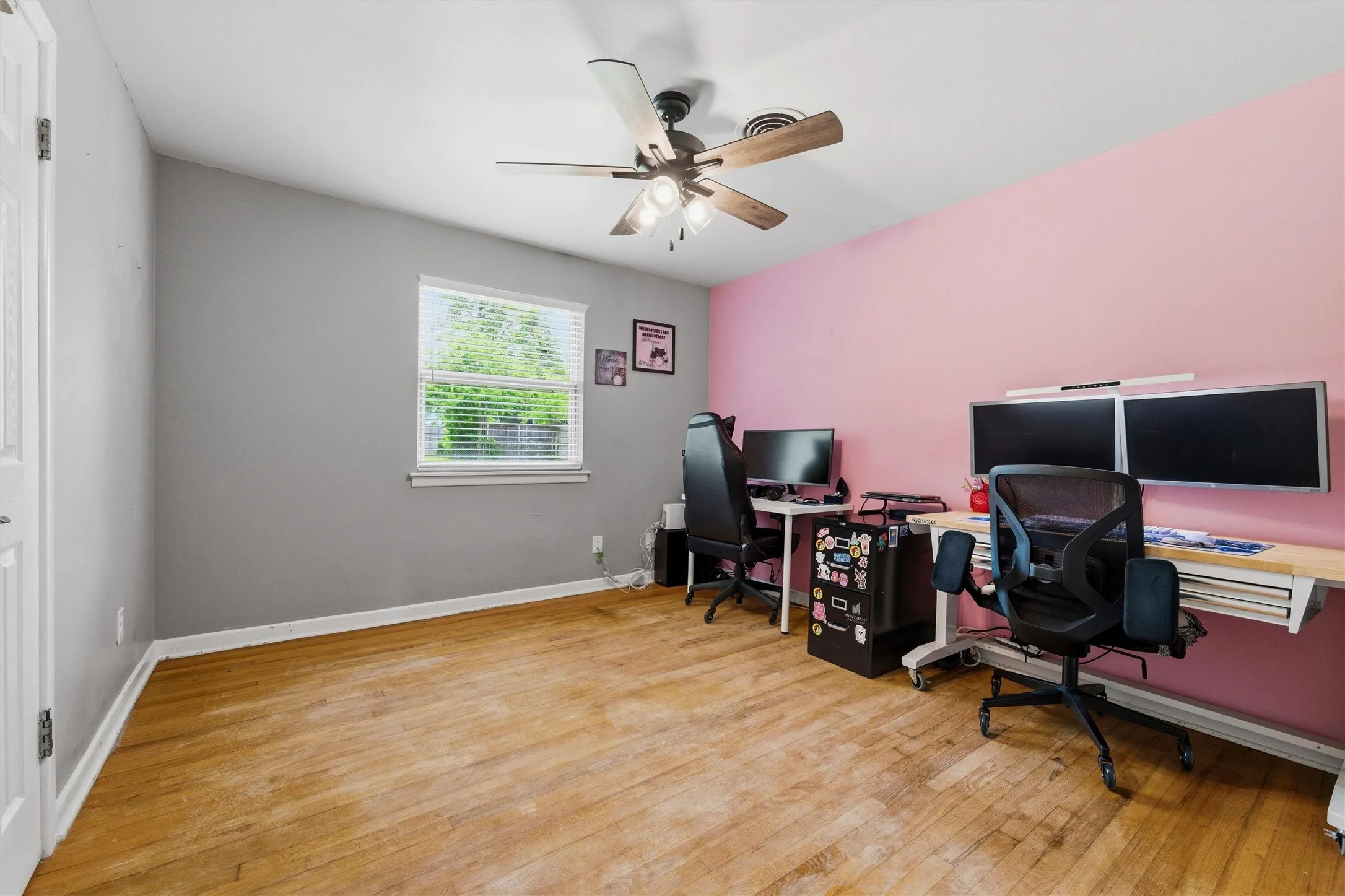 Single Family Residence For Sale in Tarrant County , 1213 Park Center Street, Benbrook, Texas 76126, 3 Bedroom, 2 Bathroom, 2 Garage spaces, 1,710 Sqft, built in 1951, mls#21289088, Real Estate Agent in Benbrook, Homes For Sale in Tarrant county, Homes For Sale in Benbrook, Realtor in Benbrook Texas, Real Estate Brokerage Independent Realty Texas, Luminita Cordes Realtor