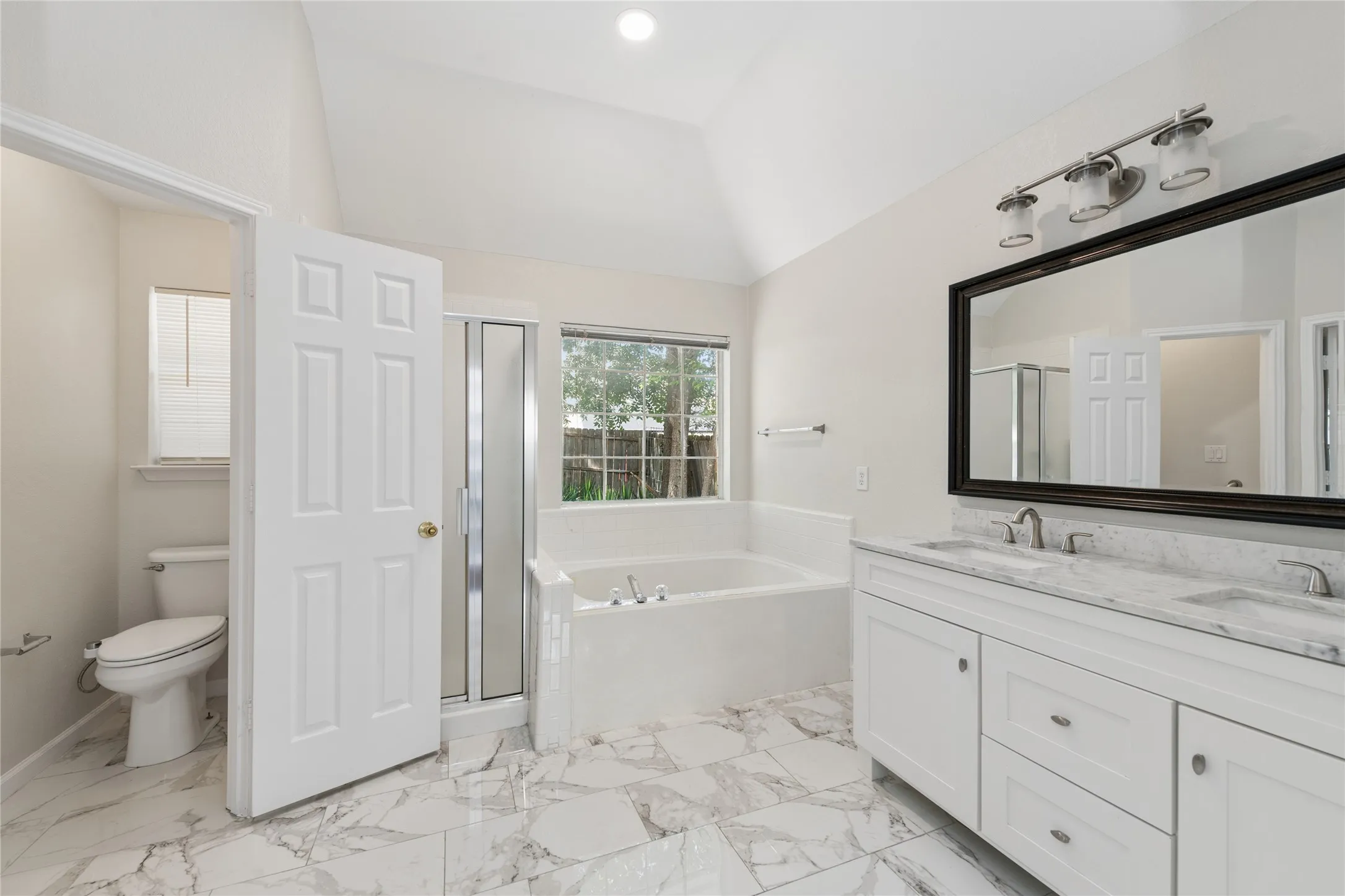 Single Family Residence For Sale in Collin County , 5202 Hawks Nest, Mc Kinney, Texas 75072, 3 Bedroom, 2 Bathroom, 2 Garage spaces, 1,796 Sqft, built in 1993, mls#21293124, Real Estate Agent in Mc Kinney, Homes For Sale in Collin county, Homes For Sale in Mc Kinney, Realtor in Mc Kinney Texas, Real Estate Brokerage Independent Realty Texas, Luminita Cordes Realtor