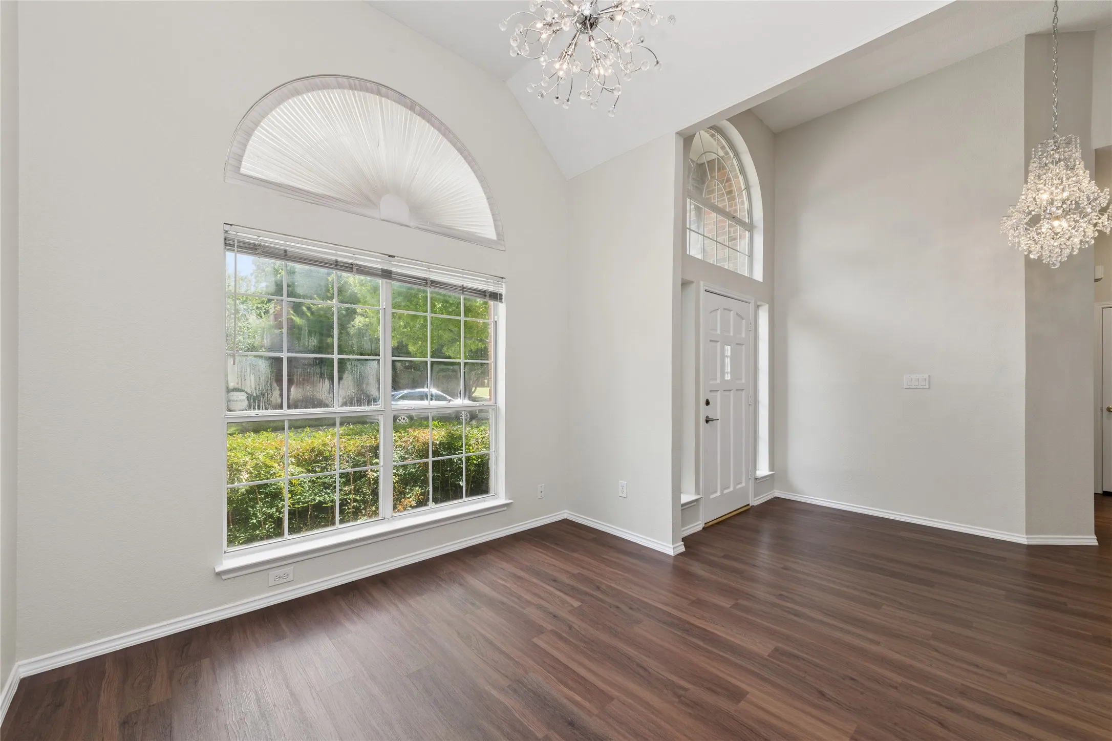 Single Family Residence For Sale in Collin County , 5202 Hawks Nest, Mc Kinney, Texas 75072, 3 Bedroom, 2 Bathroom, 2 Garage spaces, 1,796 Sqft, built in 1993, mls#21293124, Real Estate Agent in Mc Kinney, Homes For Sale in Collin county, Homes For Sale in Mc Kinney, Realtor in Mc Kinney Texas, Real Estate Brokerage Independent Realty Texas, Luminita Cordes Realtor