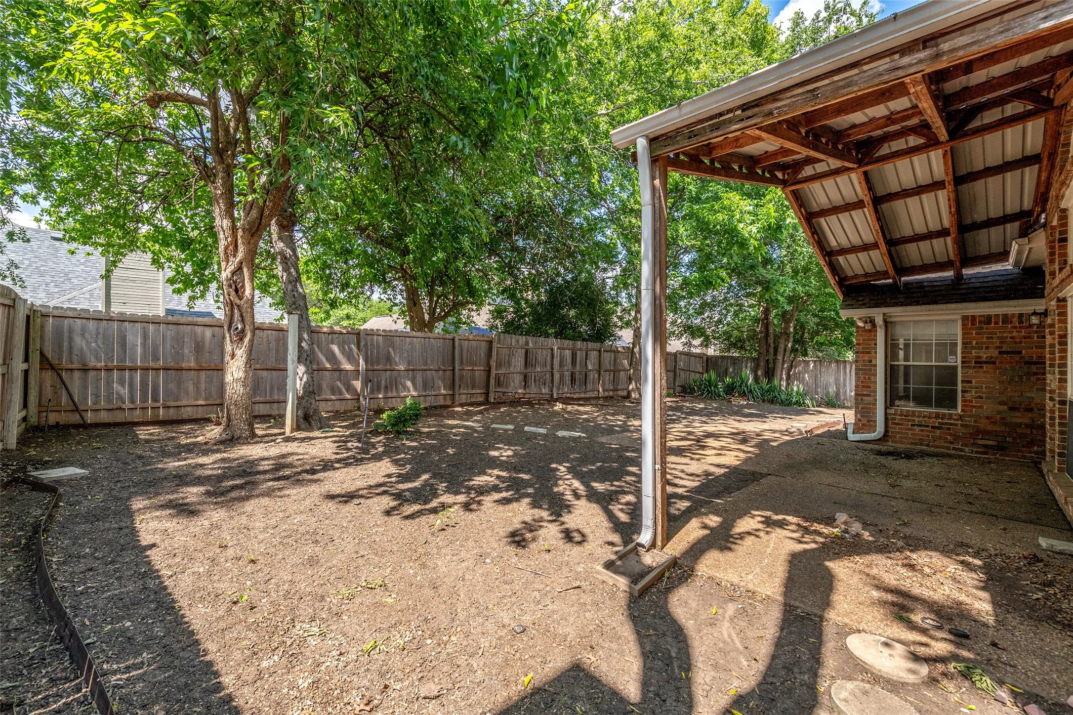 Single Family Residence For Sale in Collin County , 5202 Hawks Nest, Mc Kinney, Texas 75072, 3 Bedroom, 2 Bathroom, 2 Garage spaces, 1,796 Sqft, built in 1993, mls#21293124, Real Estate Agent in Mc Kinney, Homes For Sale in Collin county, Homes For Sale in Mc Kinney, Realtor in Mc Kinney Texas, Real Estate Brokerage Independent Realty Texas, Luminita Cordes Realtor