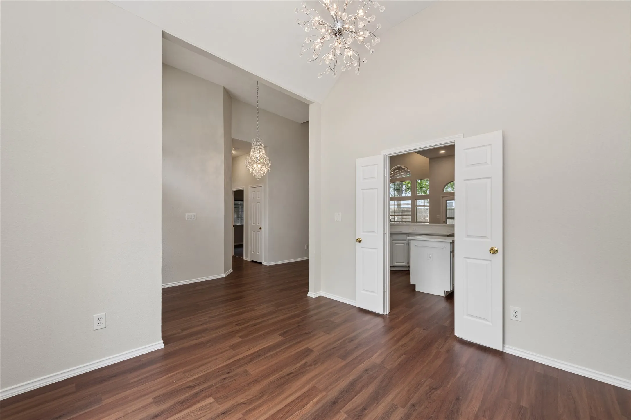 Single Family Residence For Sale in Collin County , 5202 Hawks Nest, Mc Kinney, Texas 75072, 3 Bedroom, 2 Bathroom, 2 Garage spaces, 1,796 Sqft, built in 1993, mls#21293124, Real Estate Agent in Mc Kinney, Homes For Sale in Collin county, Homes For Sale in Mc Kinney, Realtor in Mc Kinney Texas, Real Estate Brokerage Independent Realty Texas, Luminita Cordes Realtor
