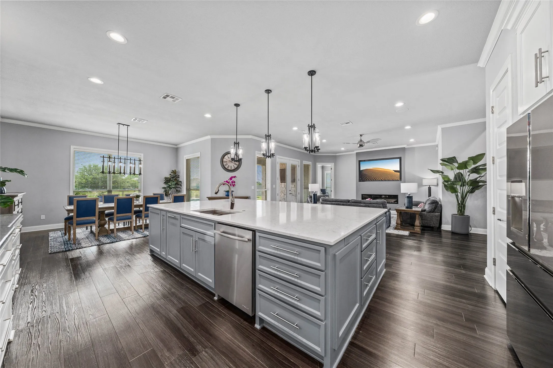 Single Family Residence For Sale in Mc Lennan County , 104 Chalet Lane, Waco, Texas 76712, 4 Bedroom, 4 Bathroom, 3 Garage spaces, 3,053 Sqft, built in 2018, Price $1,200,000, mls#21293685, Real Estate Agent in Waco, Homes For Sale in Mc Lennan county, Homes For Sale in Waco, Realtor in Waco Texas, Real Estate Brokerage Independent Realty Texas, Luminita Cordes Realtor