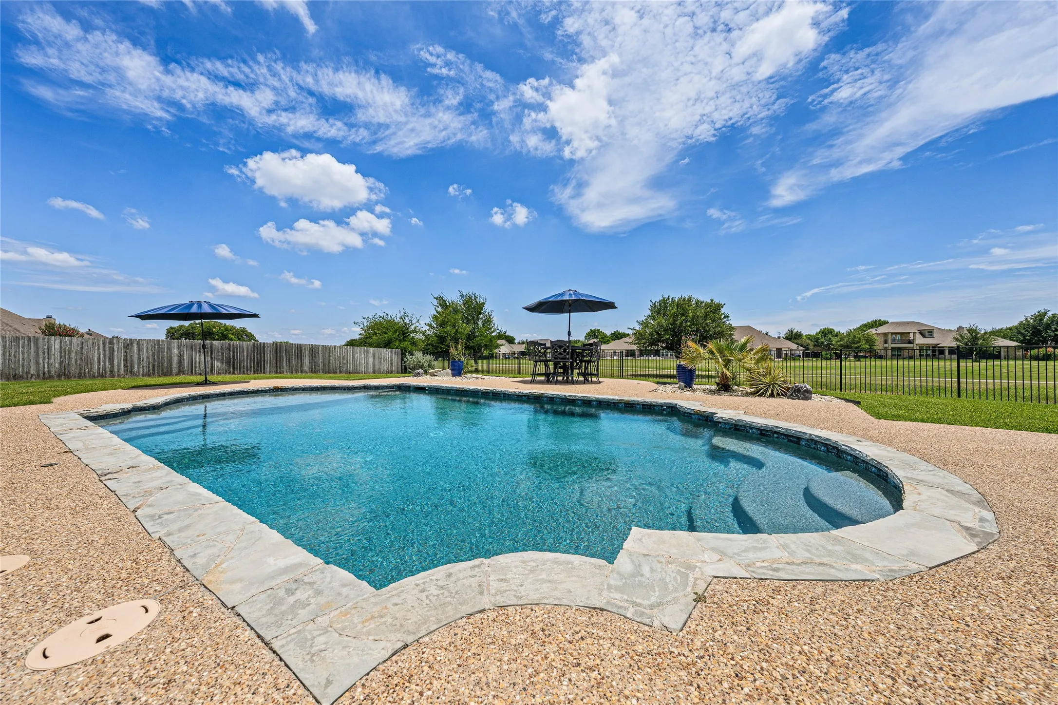 Single Family Residence For Sale in Mc Lennan County , 104 Chalet Lane, Waco, Texas 76712, 4 Bedroom, 4 Bathroom, 3 Garage spaces, 3,053 Sqft, built in 2018, Price $1,200,000, mls#21293685, Real Estate Agent in Waco, Homes For Sale in Mc Lennan county, Homes For Sale in Waco, Realtor in Waco Texas, Real Estate Brokerage Independent Realty Texas, Luminita Cordes Realtor