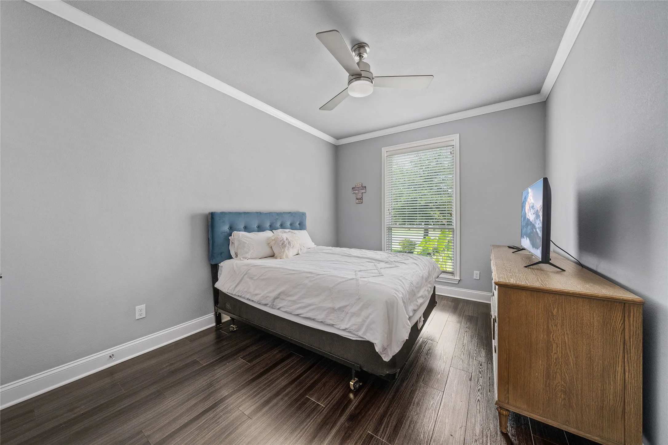 Single Family Residence For Sale in Mc Lennan County , 104 Chalet Lane, Waco, Texas 76712, 4 Bedroom, 4 Bathroom, 3 Garage spaces, 3,053 Sqft, built in 2018, Price $1,200,000, mls#21293685, Real Estate Agent in Waco, Homes For Sale in Mc Lennan county, Homes For Sale in Waco, Realtor in Waco Texas, Real Estate Brokerage Independent Realty Texas, Luminita Cordes Realtor