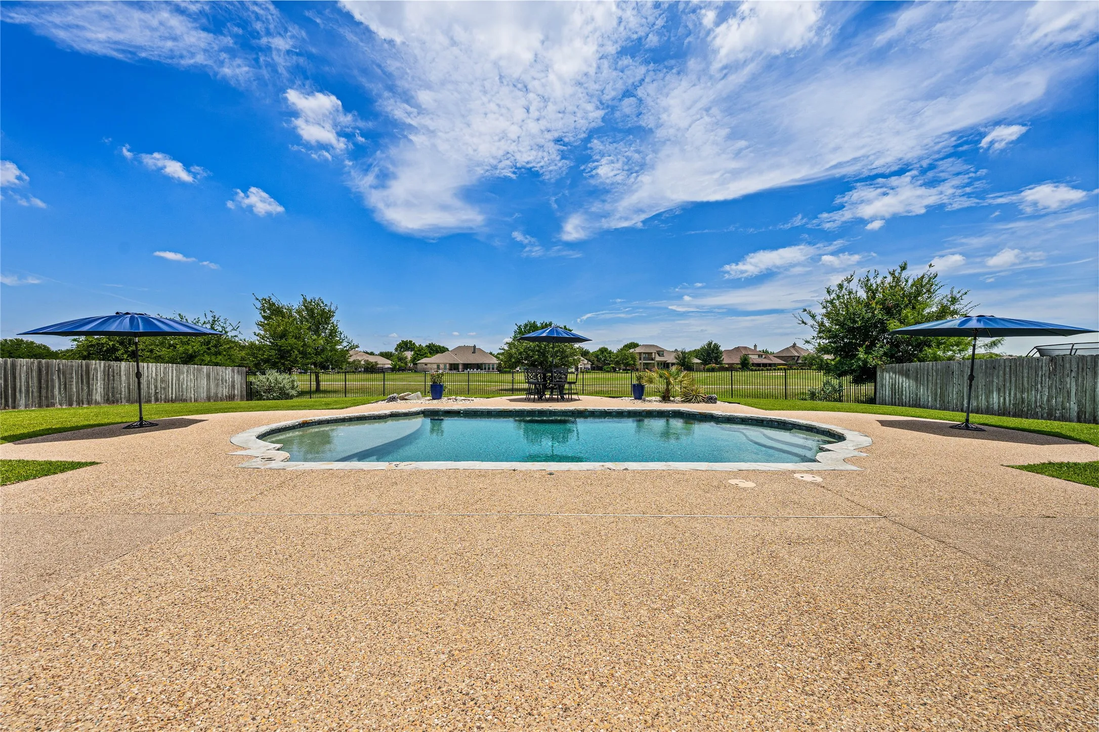 Single Family Residence For Sale in Mc Lennan County , 104 Chalet Lane, Waco, Texas 76712, 4 Bedroom, 4 Bathroom, 3 Garage spaces, 3,053 Sqft, built in 2018, Price $1,200,000, mls#21293685, Real Estate Agent in Waco, Homes For Sale in Mc Lennan county, Homes For Sale in Waco, Realtor in Waco Texas, Real Estate Brokerage Independent Realty Texas, Luminita Cordes Realtor