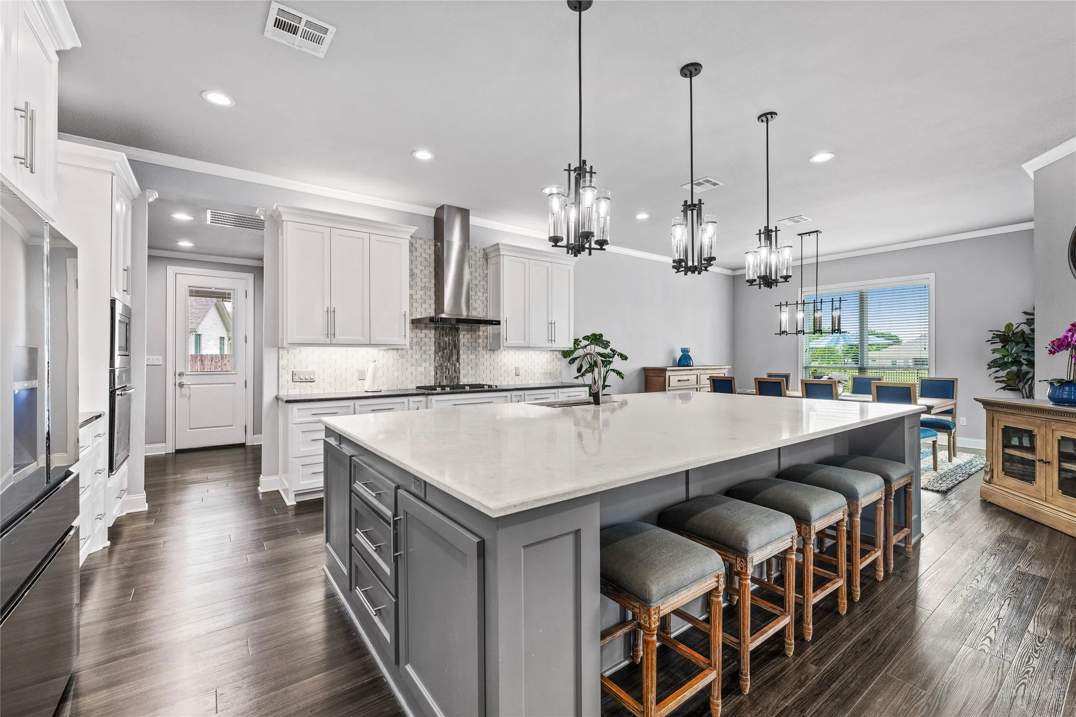 Single Family Residence For Sale in Mc Lennan County , 104 Chalet Lane, Waco, Texas 76712, 4 Bedroom, 4 Bathroom, 3 Garage spaces, 3,053 Sqft, built in 2018, Price $1,200,000, mls#21293685, Real Estate Agent in Waco, Homes For Sale in Mc Lennan county, Homes For Sale in Waco, Realtor in Waco Texas, Real Estate Brokerage Independent Realty Texas, Luminita Cordes Realtor