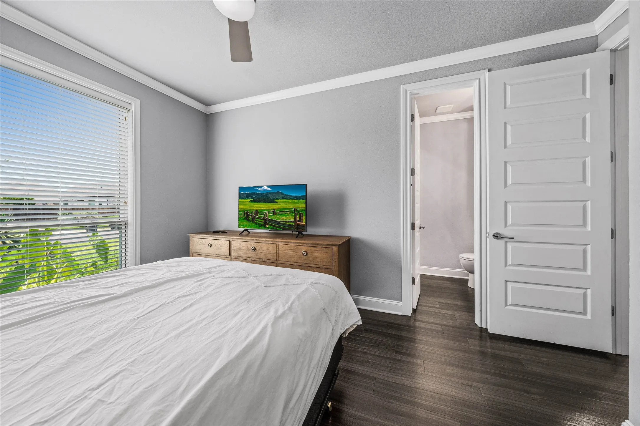 Single Family Residence For Sale in Mc Lennan County , 104 Chalet Lane, Waco, Texas 76712, 4 Bedroom, 4 Bathroom, 3 Garage spaces, 3,053 Sqft, built in 2018, Price $1,200,000, mls#21293685, Real Estate Agent in Waco, Homes For Sale in Mc Lennan county, Homes For Sale in Waco, Realtor in Waco Texas, Real Estate Brokerage Independent Realty Texas, Luminita Cordes Realtor