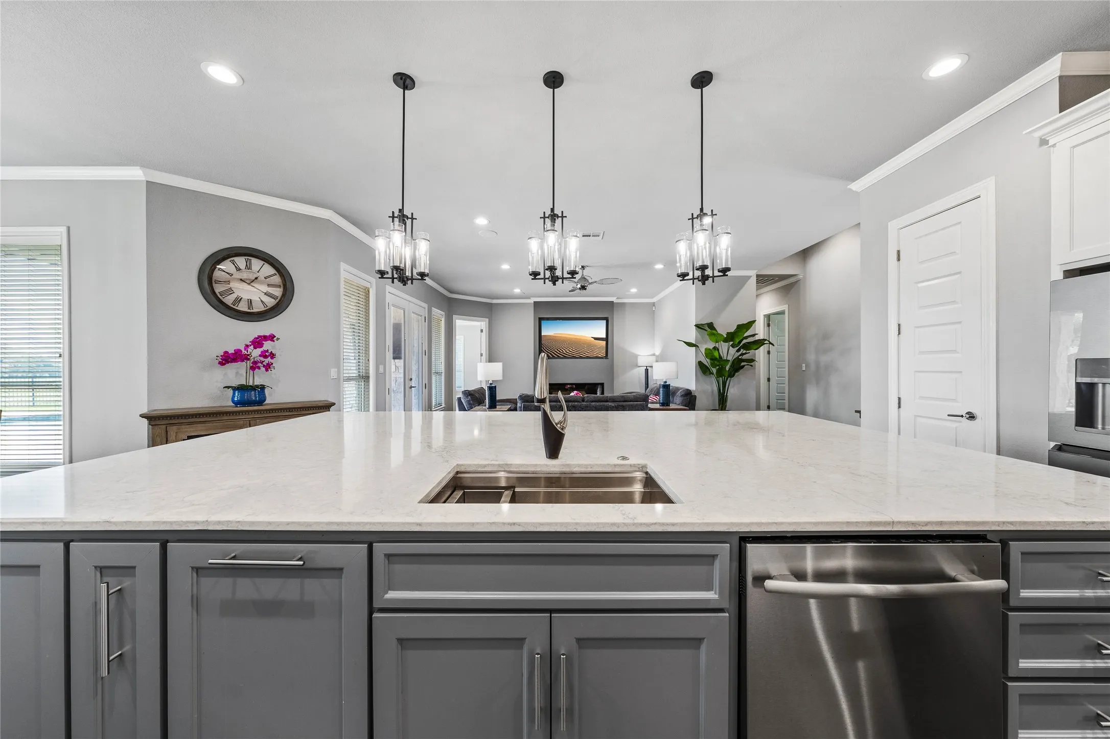 Single Family Residence For Sale in Mc Lennan County , 104 Chalet Lane, Waco, Texas 76712, 4 Bedroom, 4 Bathroom, 3 Garage spaces, 3,053 Sqft, built in 2018, Price $1,200,000, mls#21293685, Real Estate Agent in Waco, Homes For Sale in Mc Lennan county, Homes For Sale in Waco, Realtor in Waco Texas, Real Estate Brokerage Independent Realty Texas, Luminita Cordes Realtor