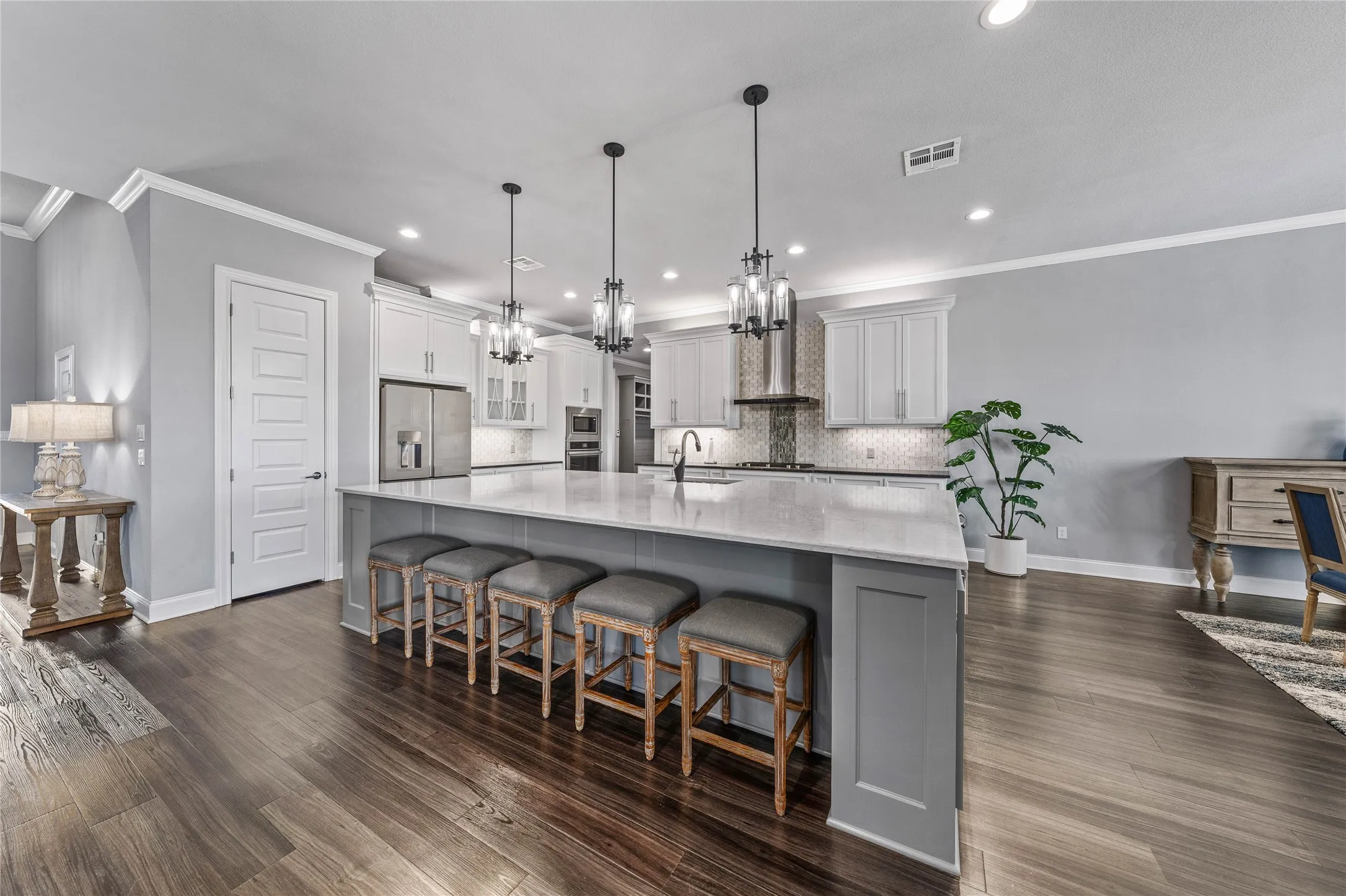 Single Family Residence For Sale in Mc Lennan County , 104 Chalet Lane, Waco, Texas 76712, 4 Bedroom, 4 Bathroom, 3 Garage spaces, 3,053 Sqft, built in 2018, Price $1,200,000, mls#21293685, Real Estate Agent in Waco, Homes For Sale in Mc Lennan county, Homes For Sale in Waco, Realtor in Waco Texas, Real Estate Brokerage Independent Realty Texas, Luminita Cordes Realtor